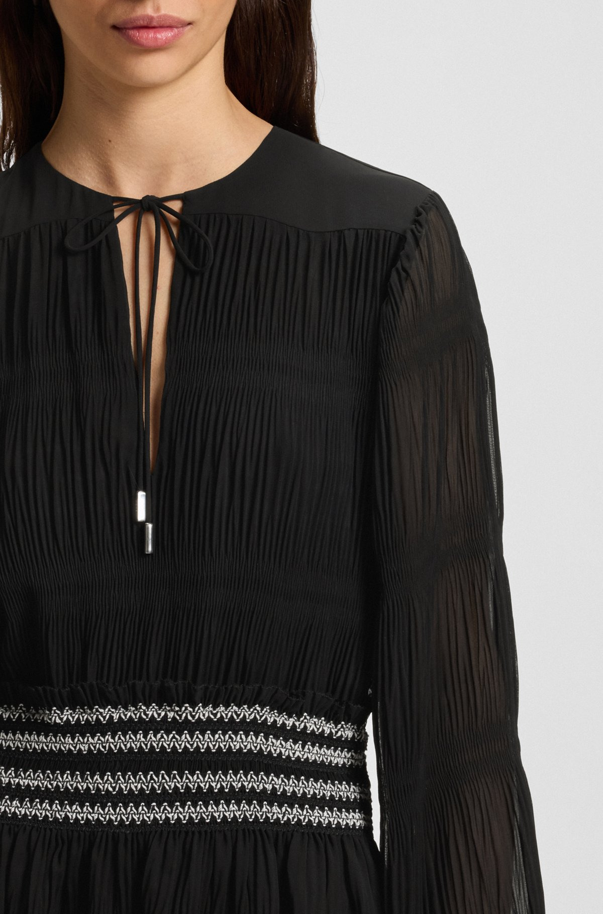 PLISSÉ DRESS WITH SMOCK-STITCHED WAISTBAND - 5