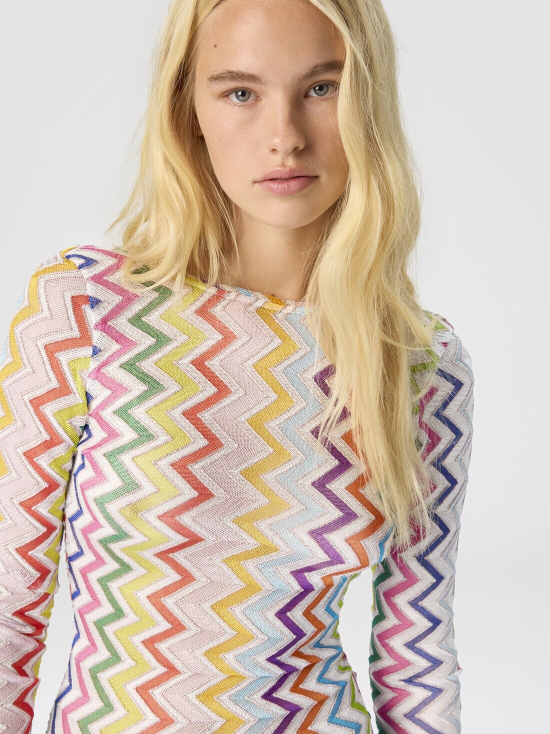 Short Cover-Up Dress in Viscose and Lamé with Long Sleeves - 4