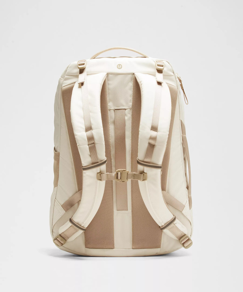 Triple-Zip Backpack 28L *Tech Canvas 3