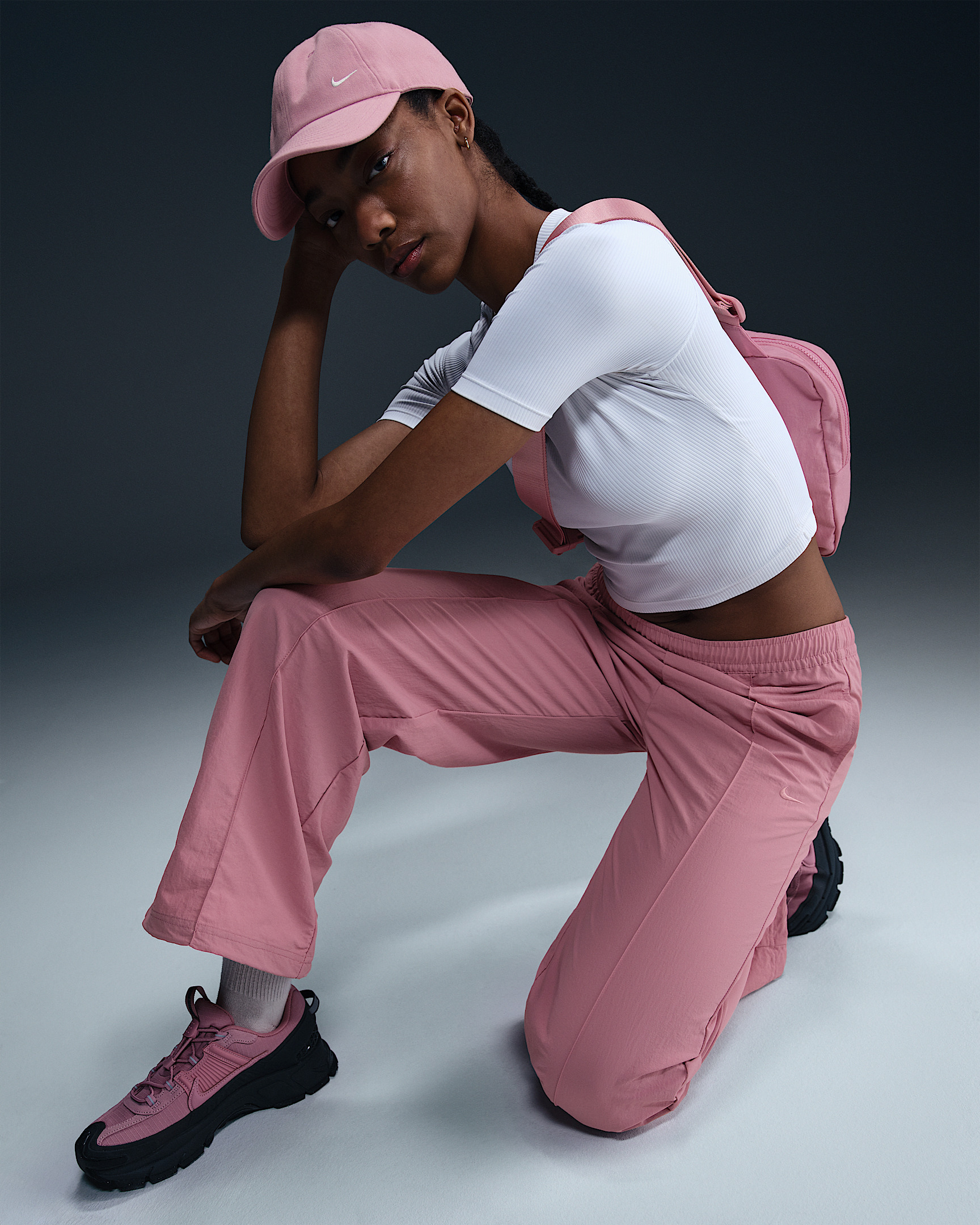Nike Sportswear Everything Wovens Women's Mid-Rise Open-Hem Pants - 5