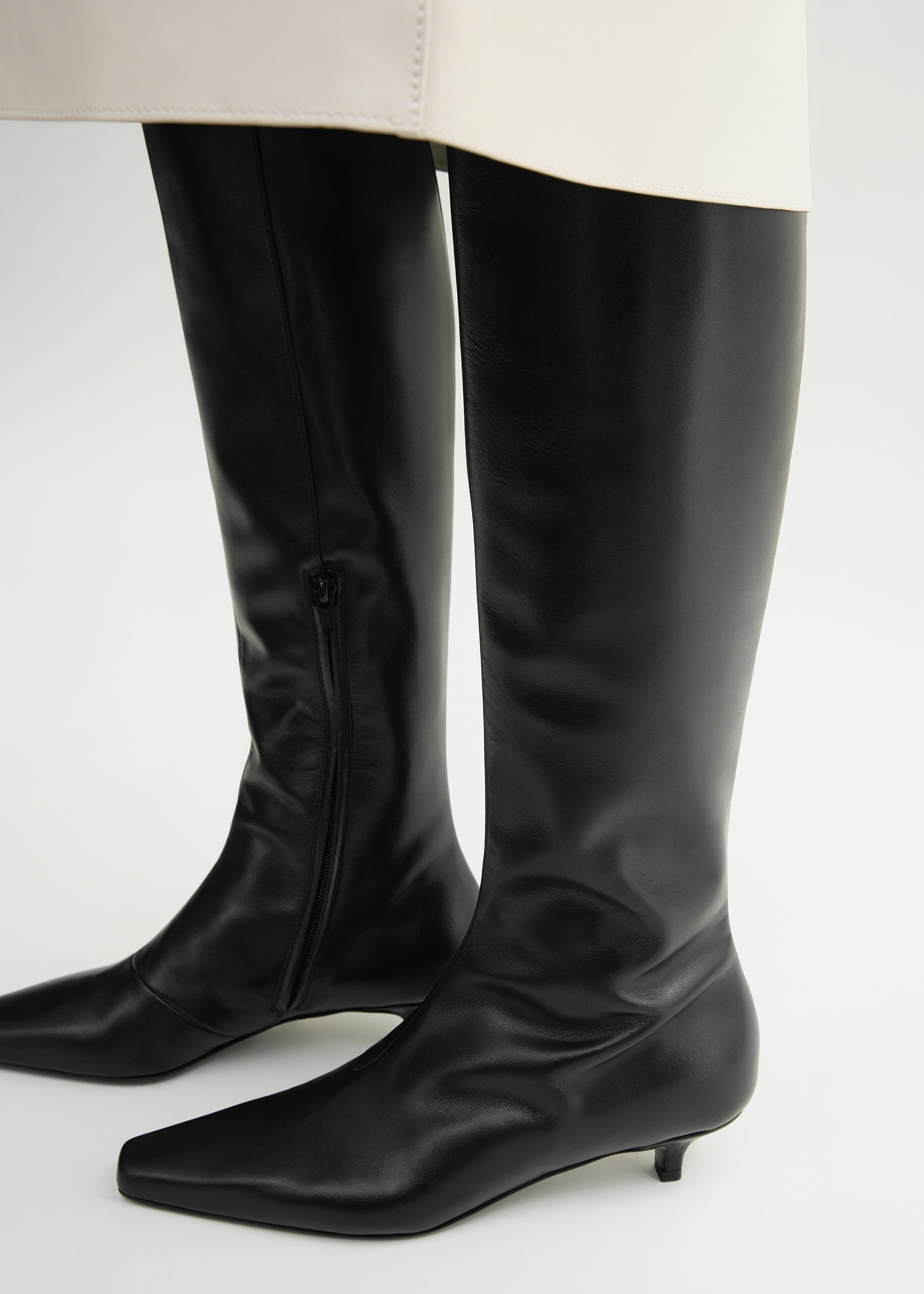 The Slim Knee-High Boot black - 3