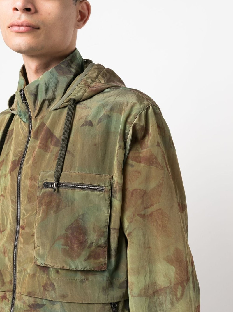 camouflage-pattern hooded bomber jacket 5