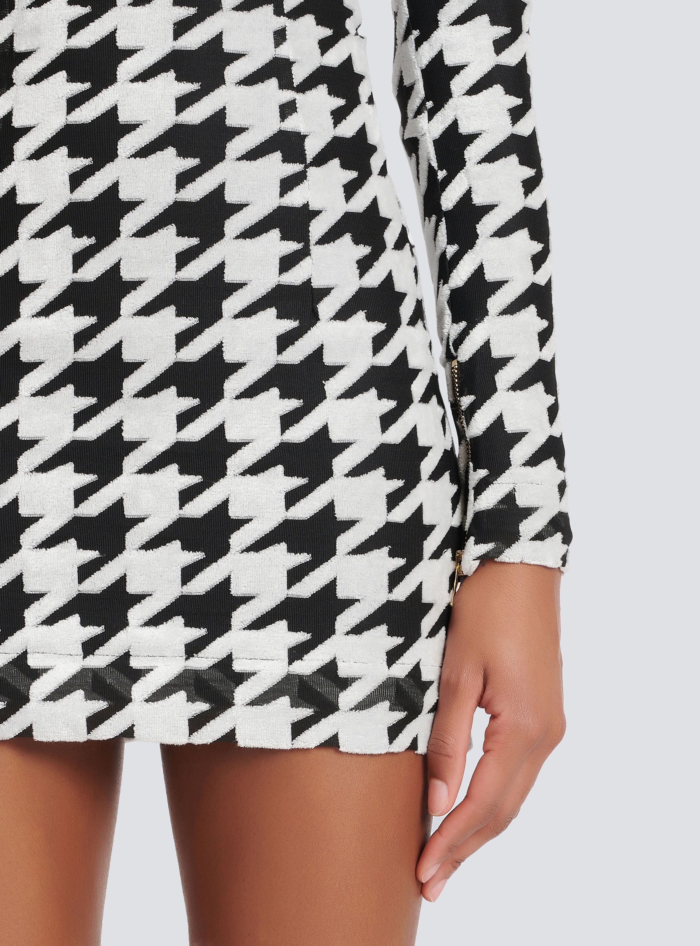 Short houndstooth print velvet dress - 8