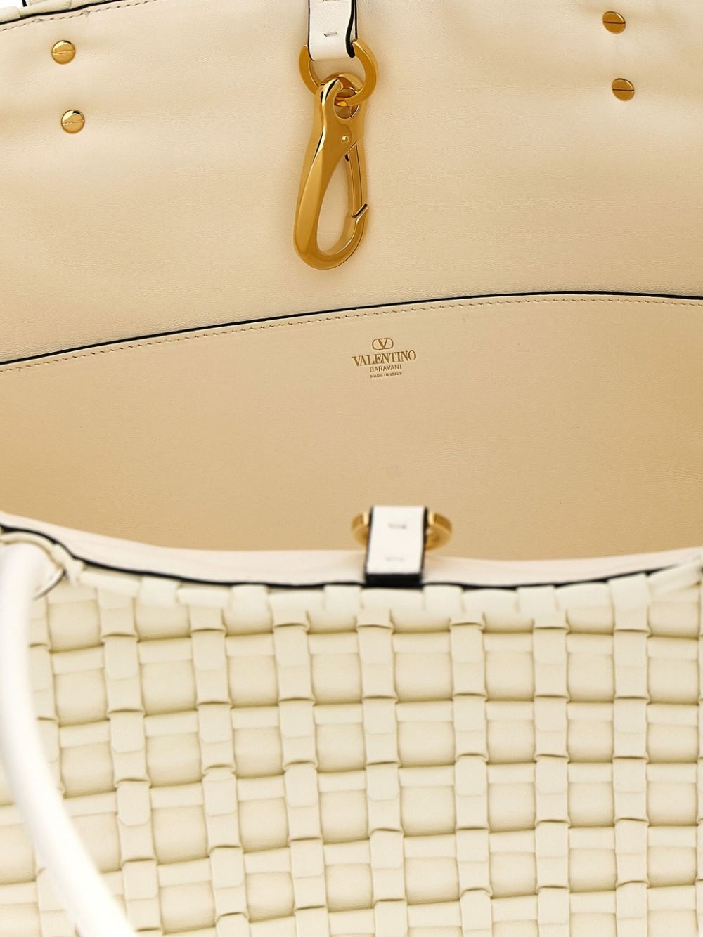 トートバッグ Valentino Garavani Vlogo Side Smooth Leather Tote Bag Valentino Garavani VLogo Side Shopping Bag in Nappa Calfskin