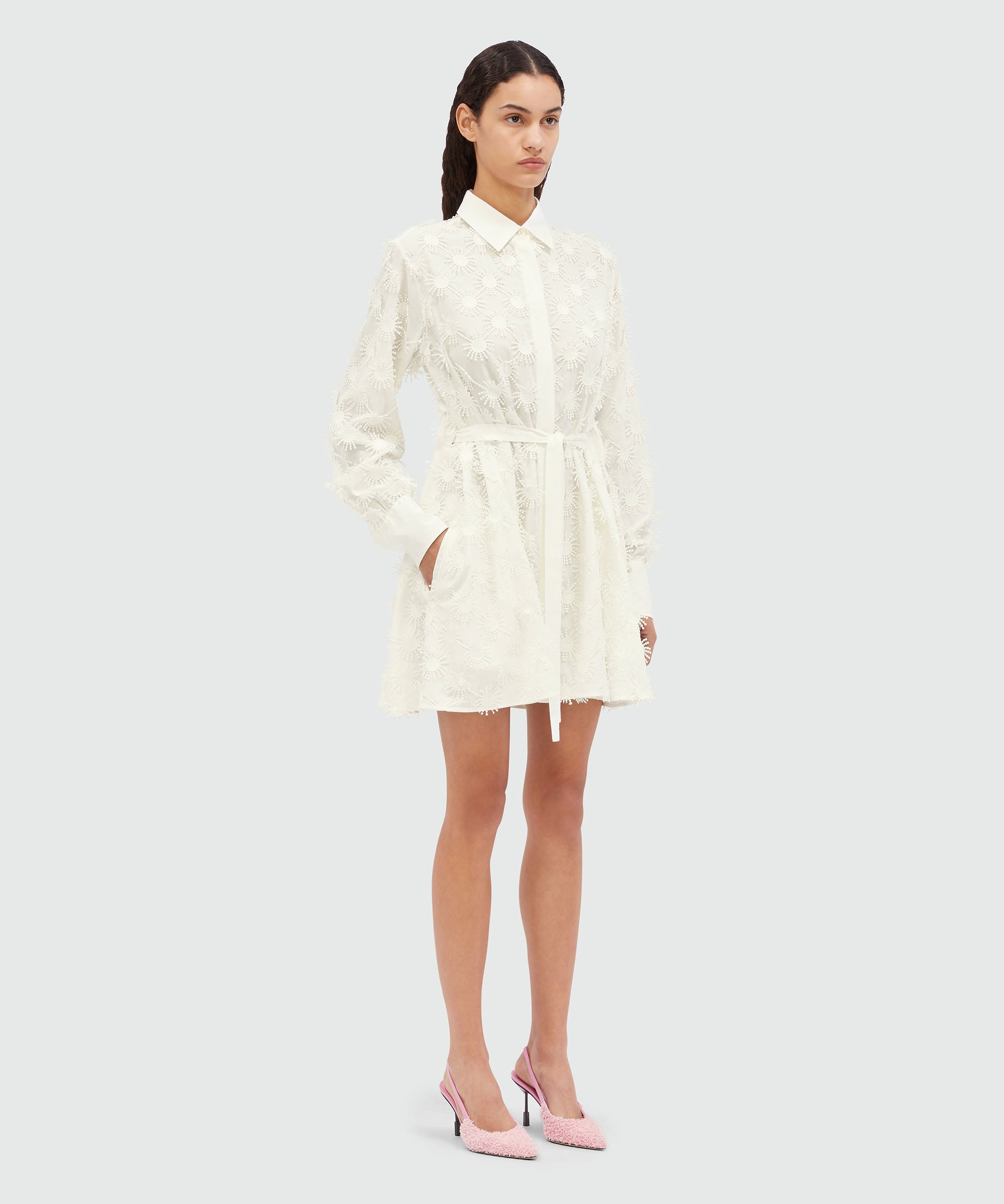 Short shirt dress in white poplin with embroidery - 4
