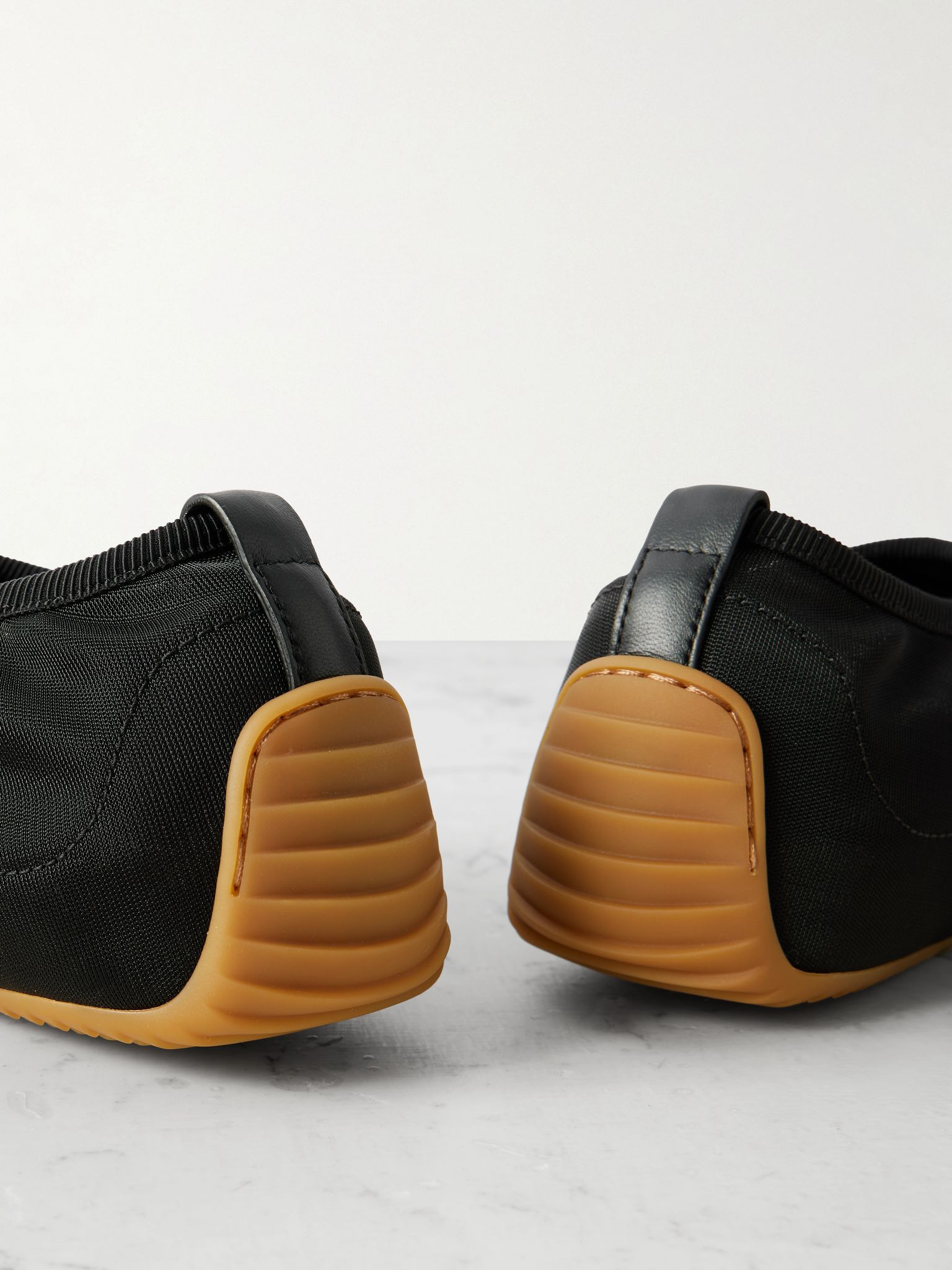 Leather-trimmed mesh sneakers Black - 4