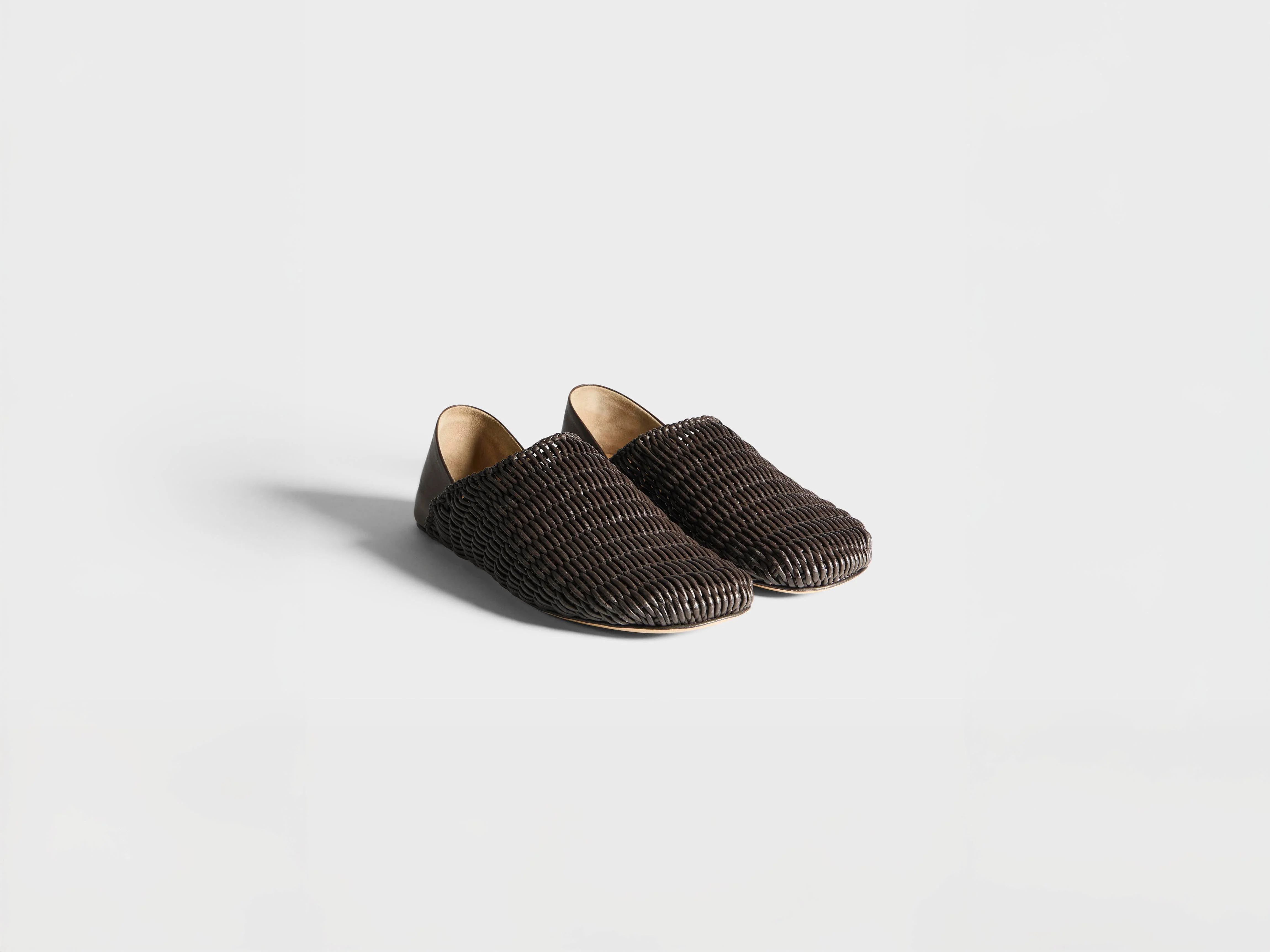WOMENS SLIPPER MULES IN CHOCOLATE BROWN WOVEN LEATHER - 1