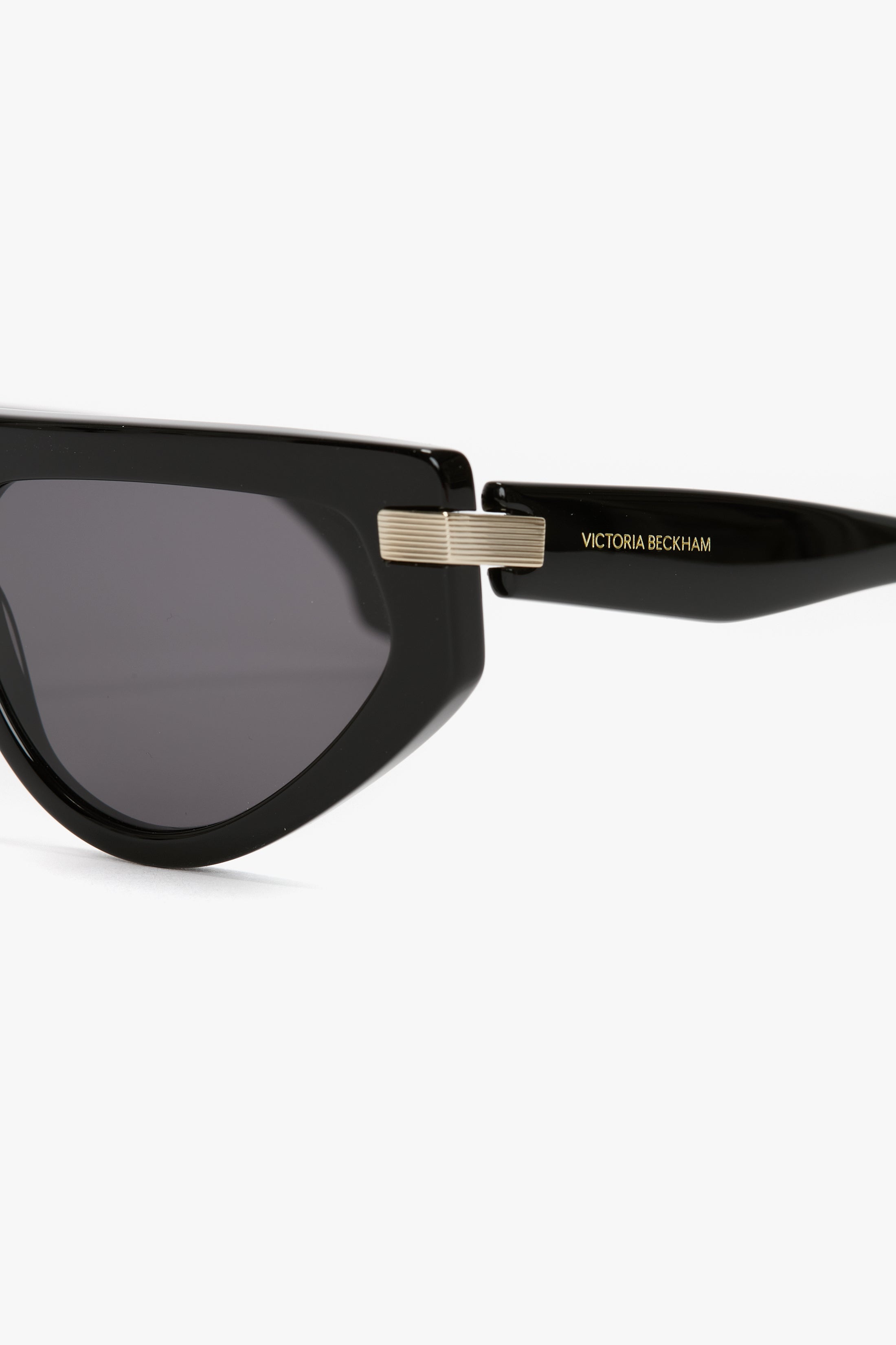 Visor Hinge-Detail Sunglasses In Black - 4