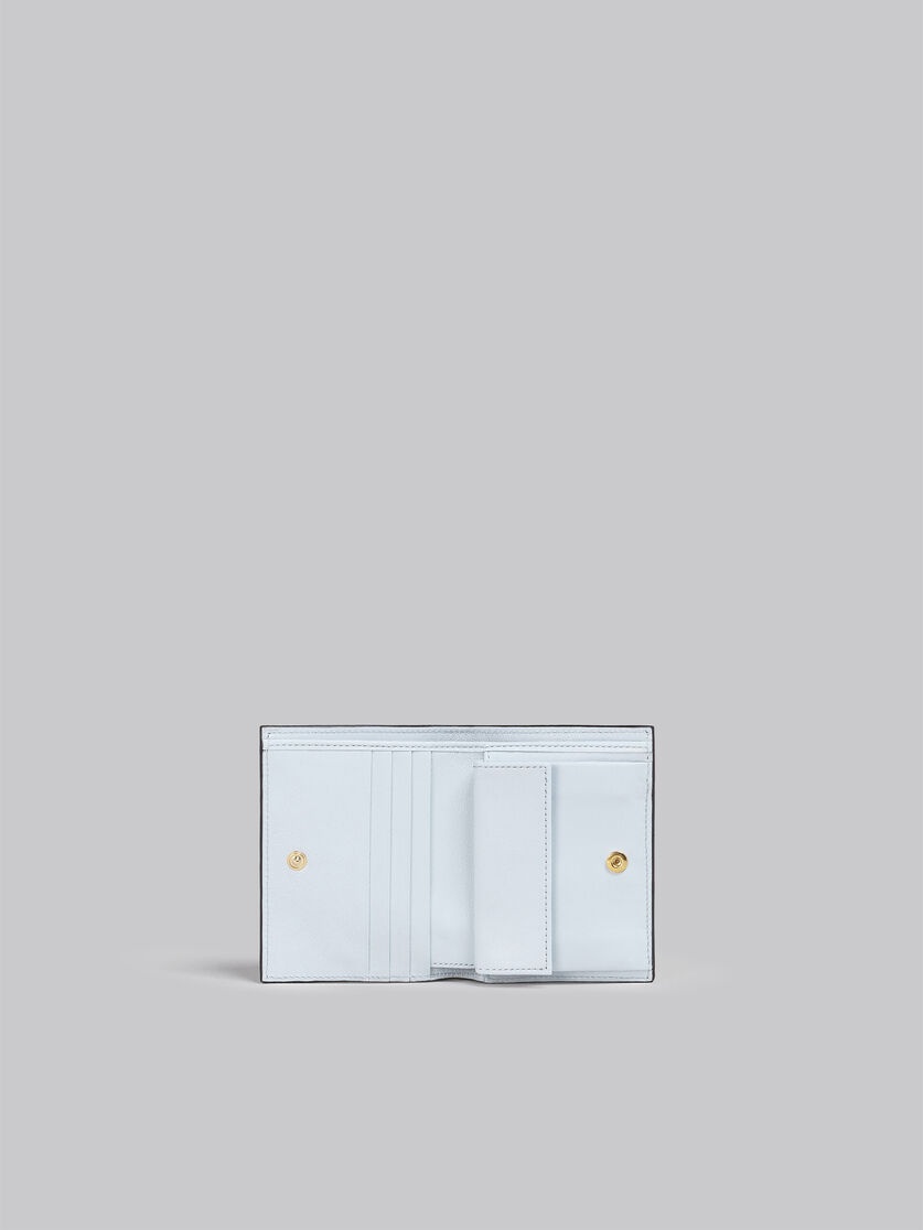 WHITE AND BROWN LEATHER BI-FOLD WALLET - 2