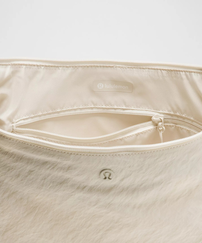 Large Slouchy Sling Bag 13L 5