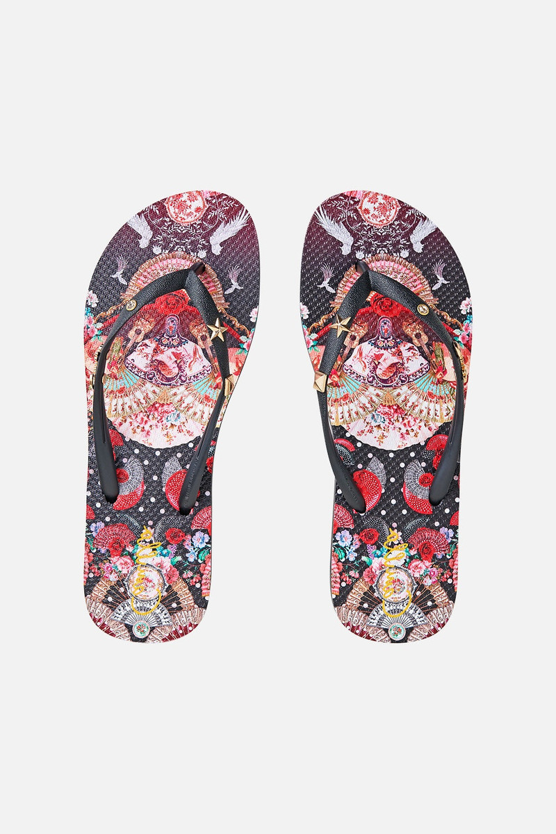 CAMILLA THONGS outlook