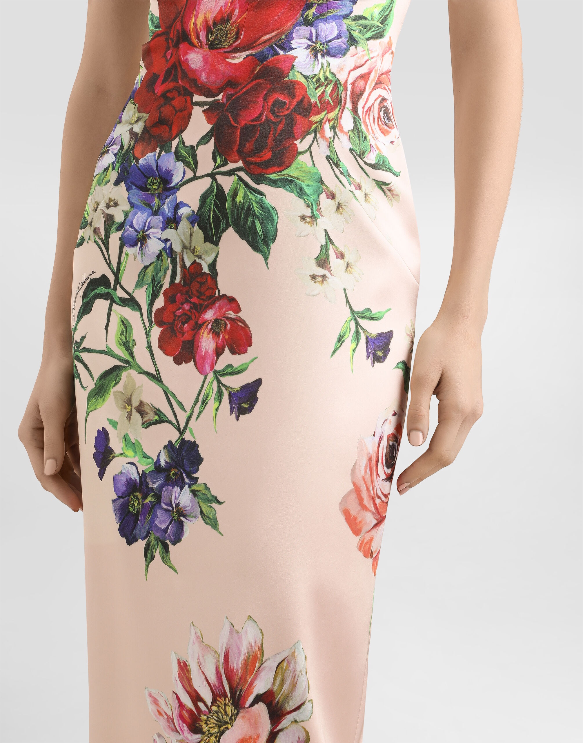 Satin calf-length sheath dress with floral print - 5