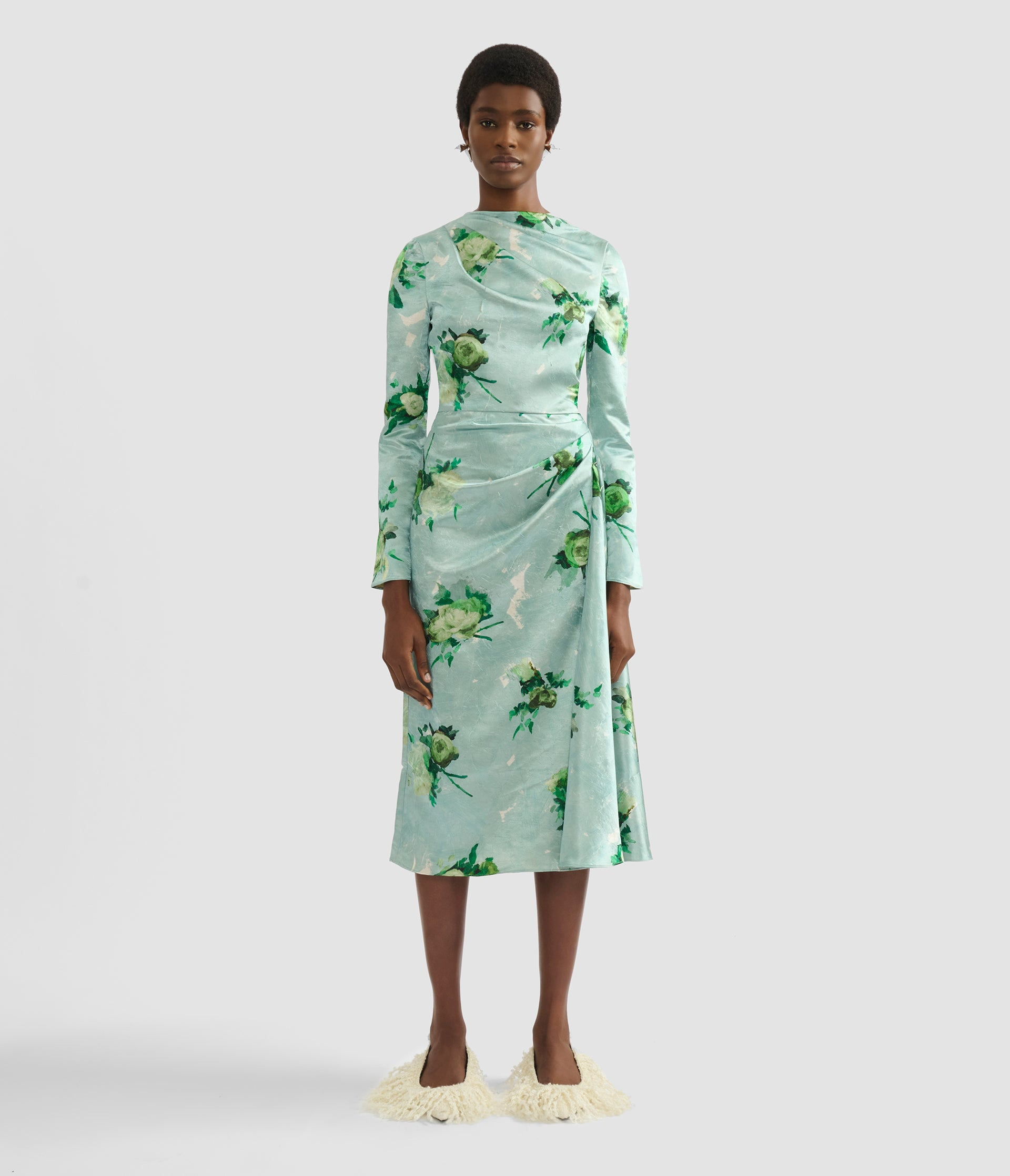 FLORAL PRINT CRUSHED SATIN DRAPED MIDI DRESS - 4