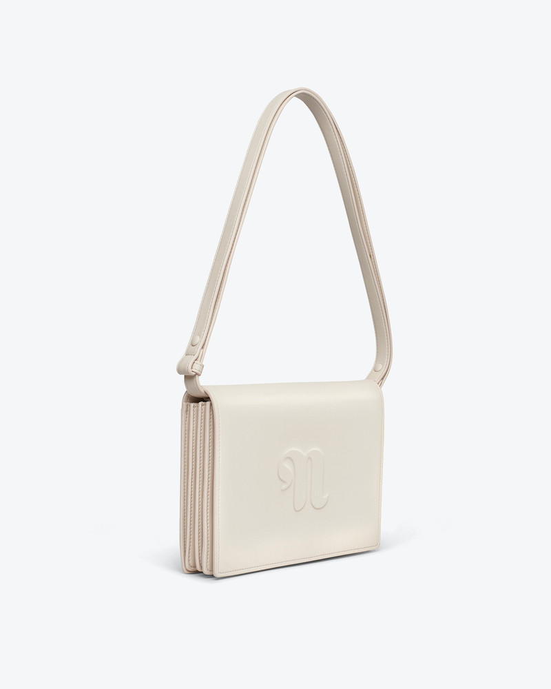 Nanushka THE CONCERTINA LARGE - Alt-nappa shoulder bag - Off-white outlook