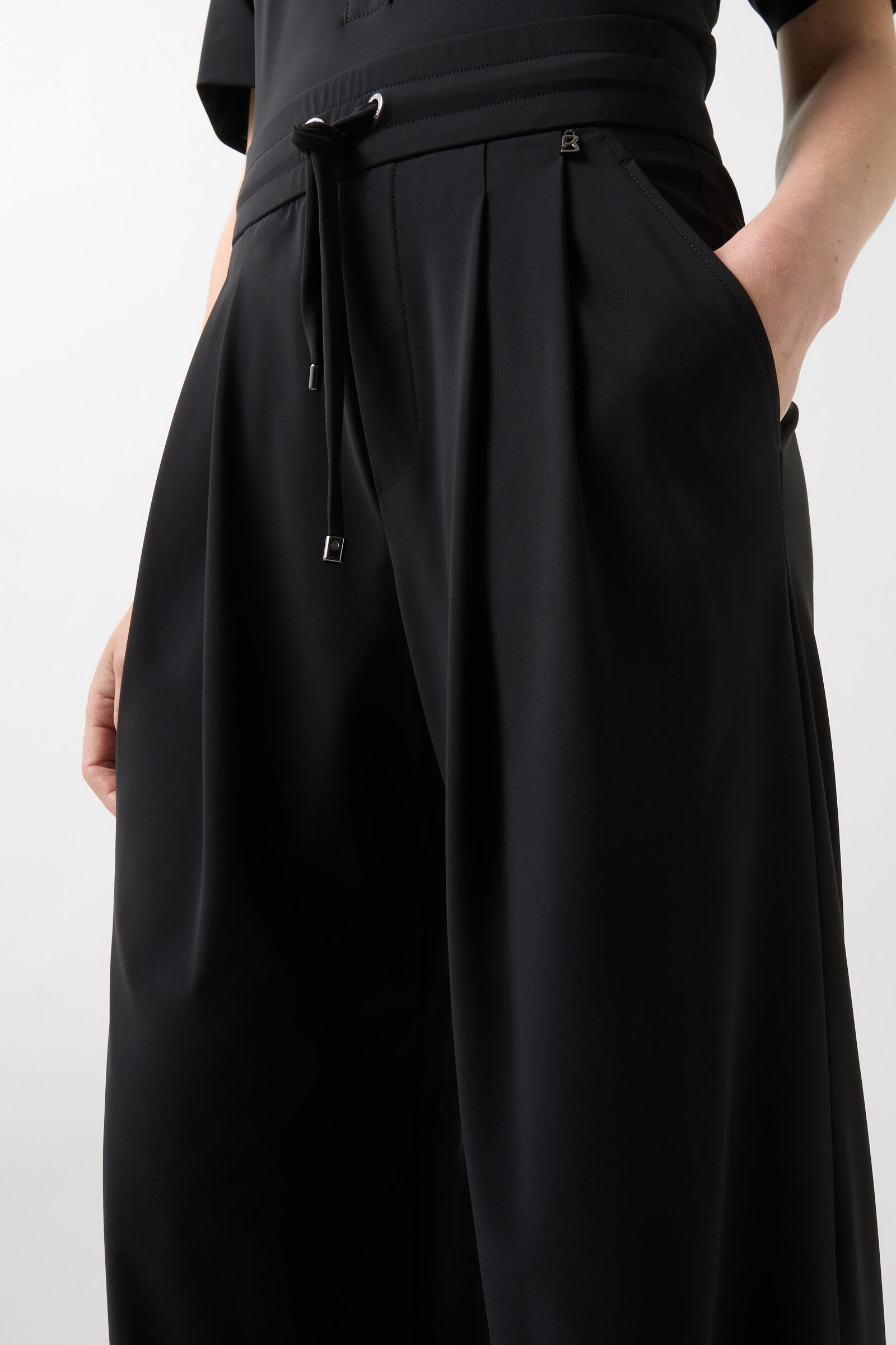 Sukie Marlene pants in Black - 5