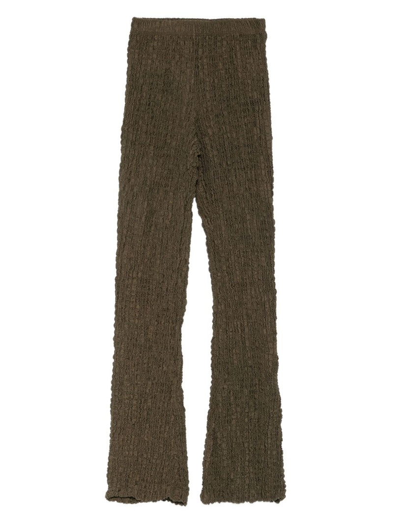 seersucker-texture trousers 1