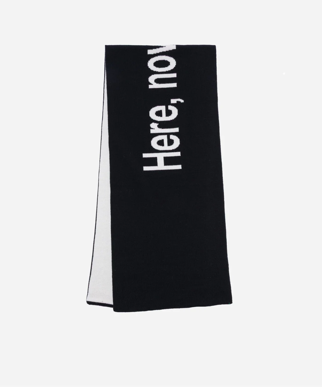 Knit scarf with lettering - 1