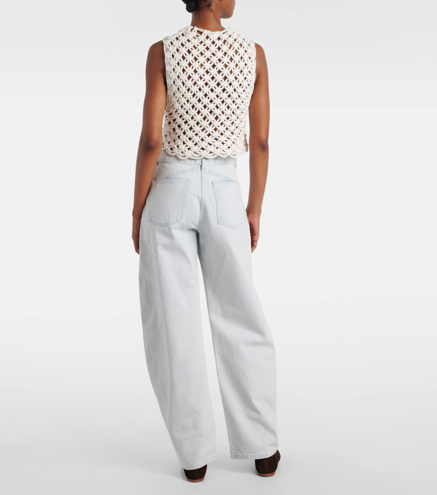 Low-rise barrel-leg jeans - 3