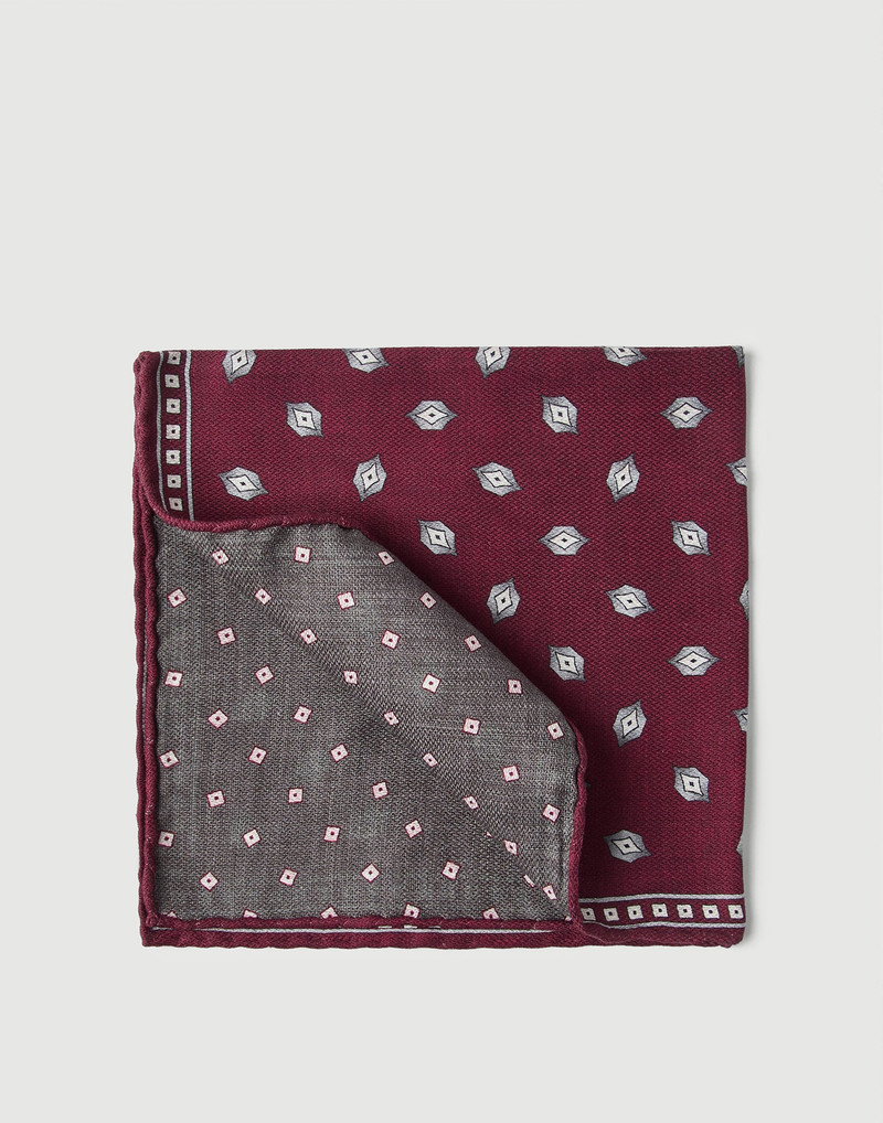 Silk pocket square with diamond design 1