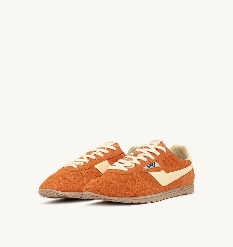 AUTRY SNEAKERS WINDSPIN IN SUEDE AND LEATHER COLOR FANTA AND RUTABAGA outlook