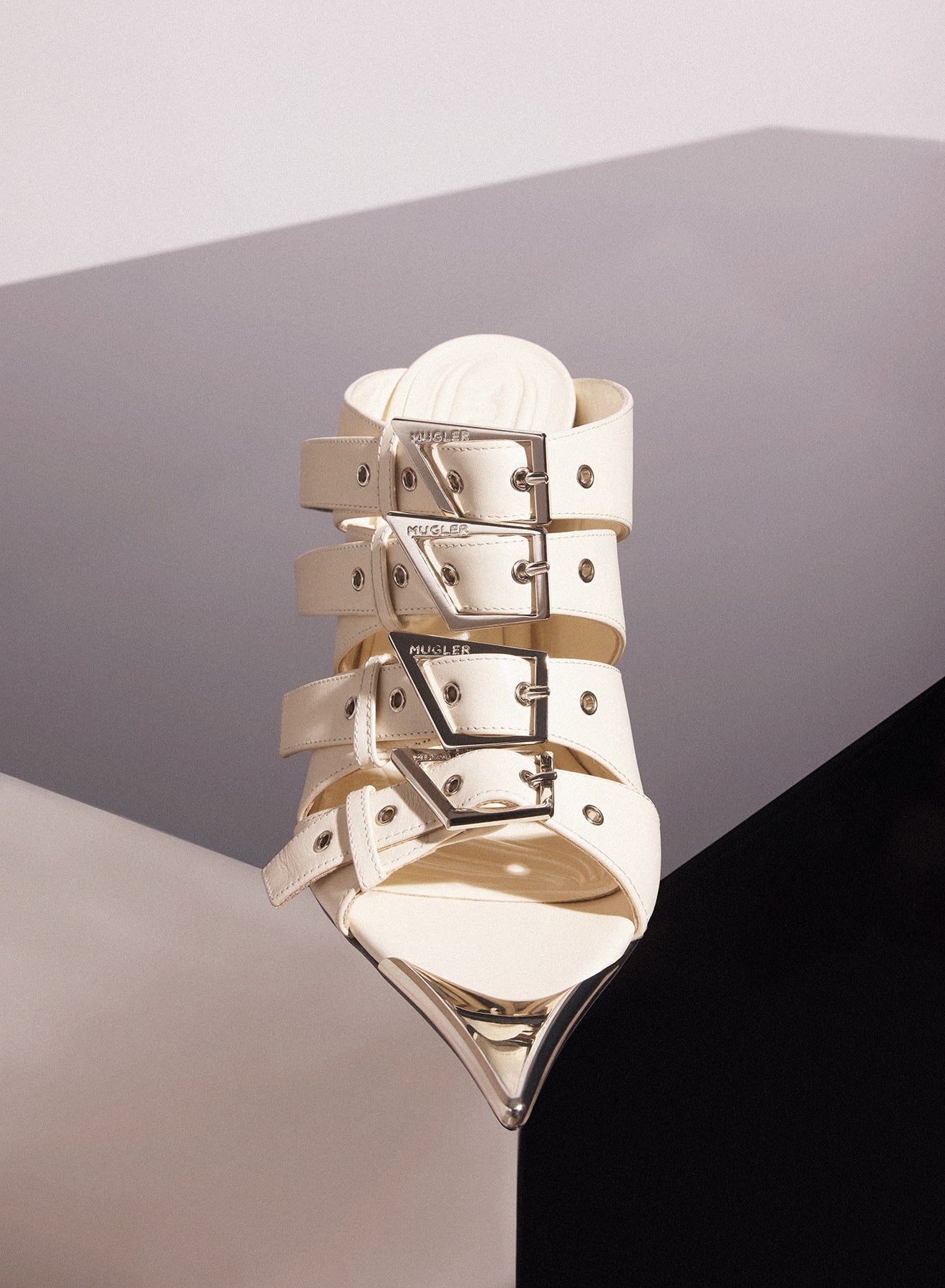 ivory shiny leather buckled fang 95 sandals - 3