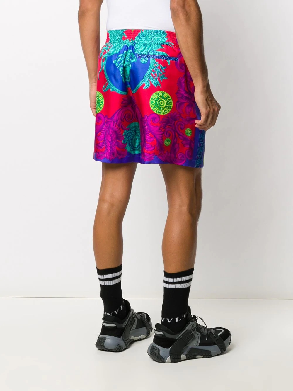 Medusa Trionfo print shorts - 4