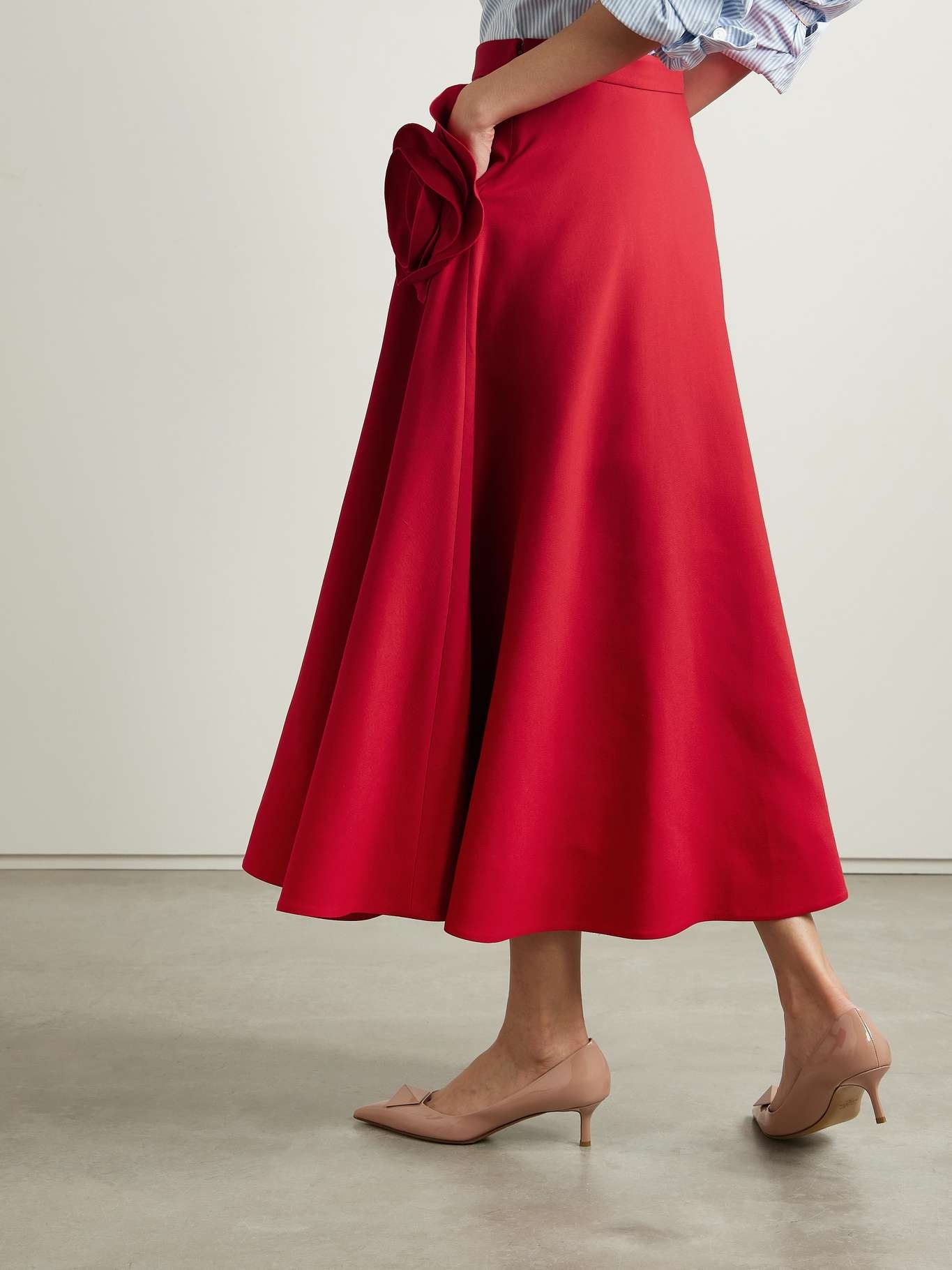 Appliquéd wool and silk-blend crepe midi skirt - 3