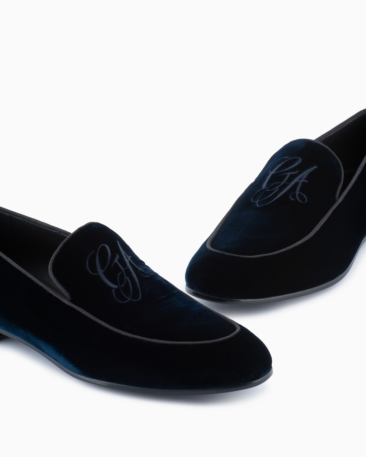 Velvet loafers with embroidered logo - 4
