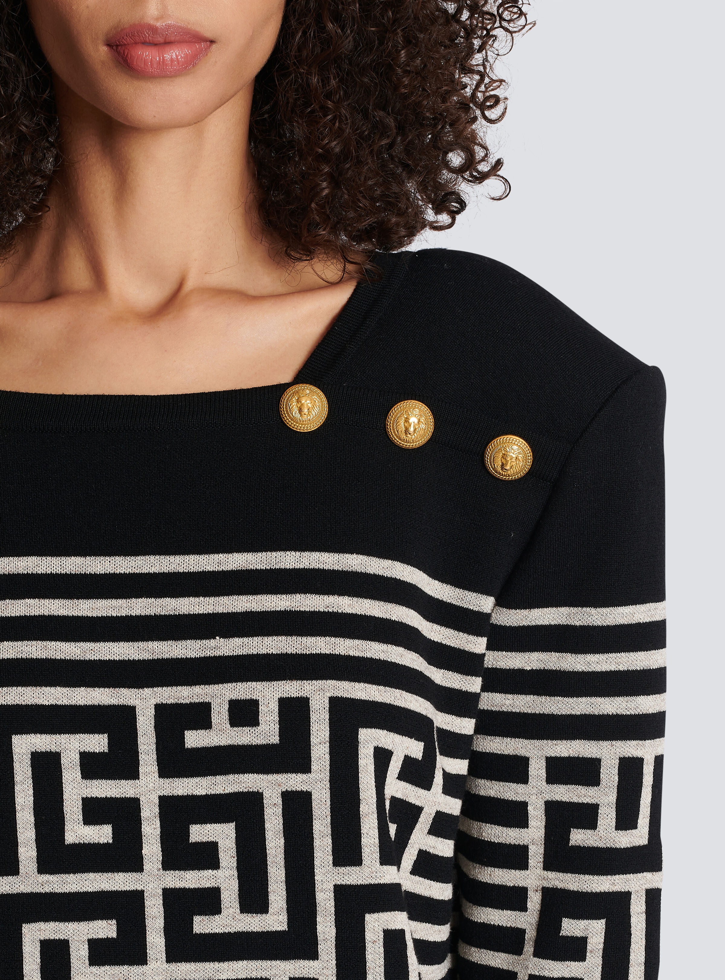 Monogrammed striped wool sweater - 7