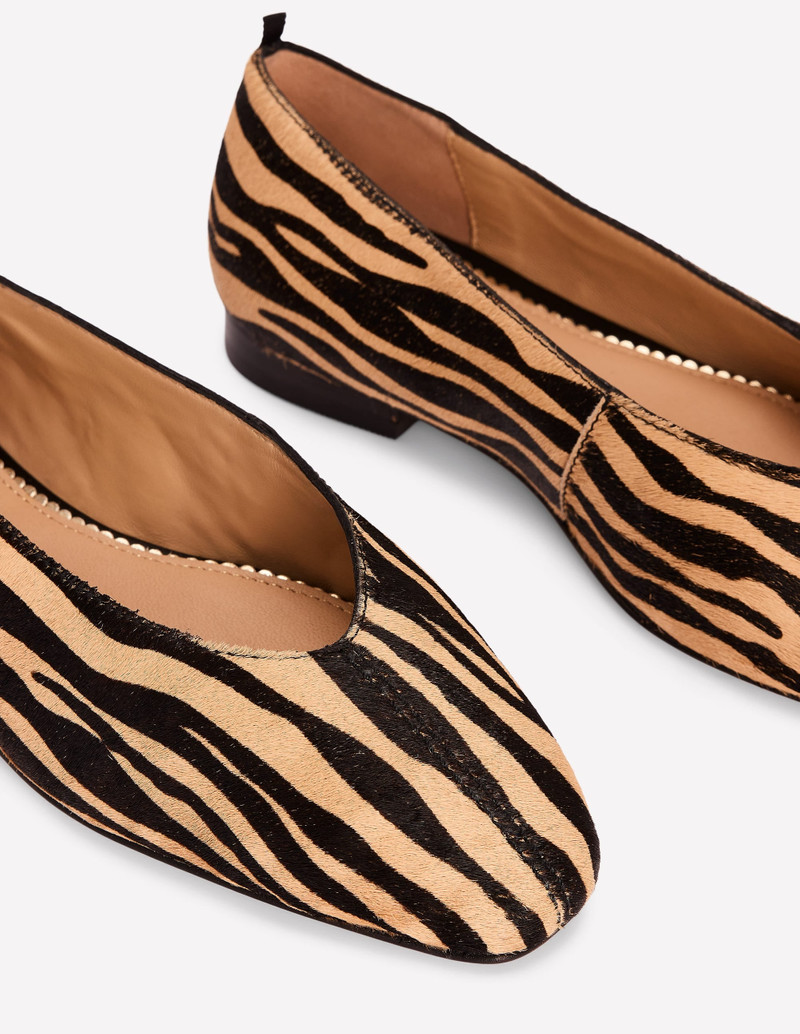 High Cut Stitch Detail Flats-Black/White 5