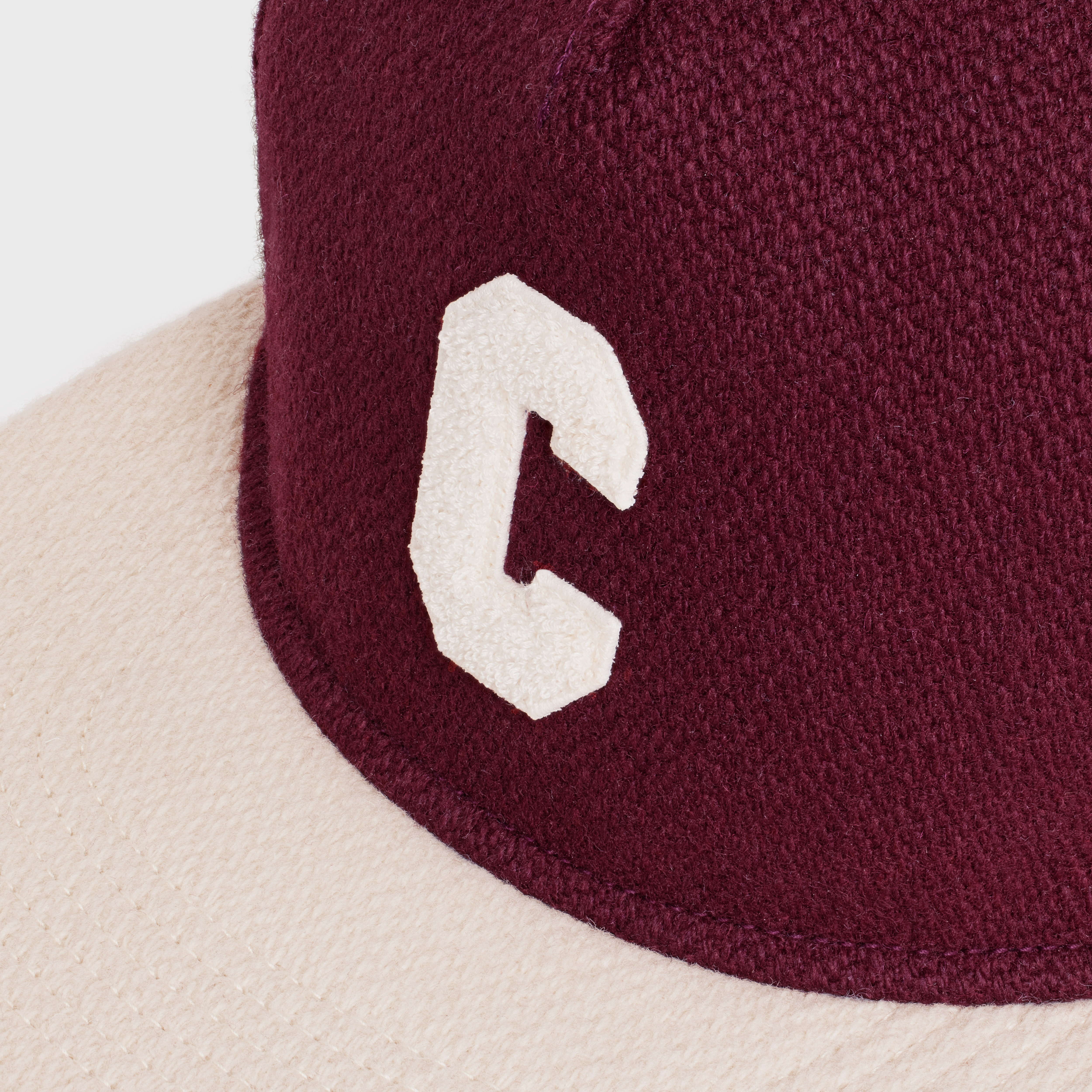 Initial cap in wool - 5