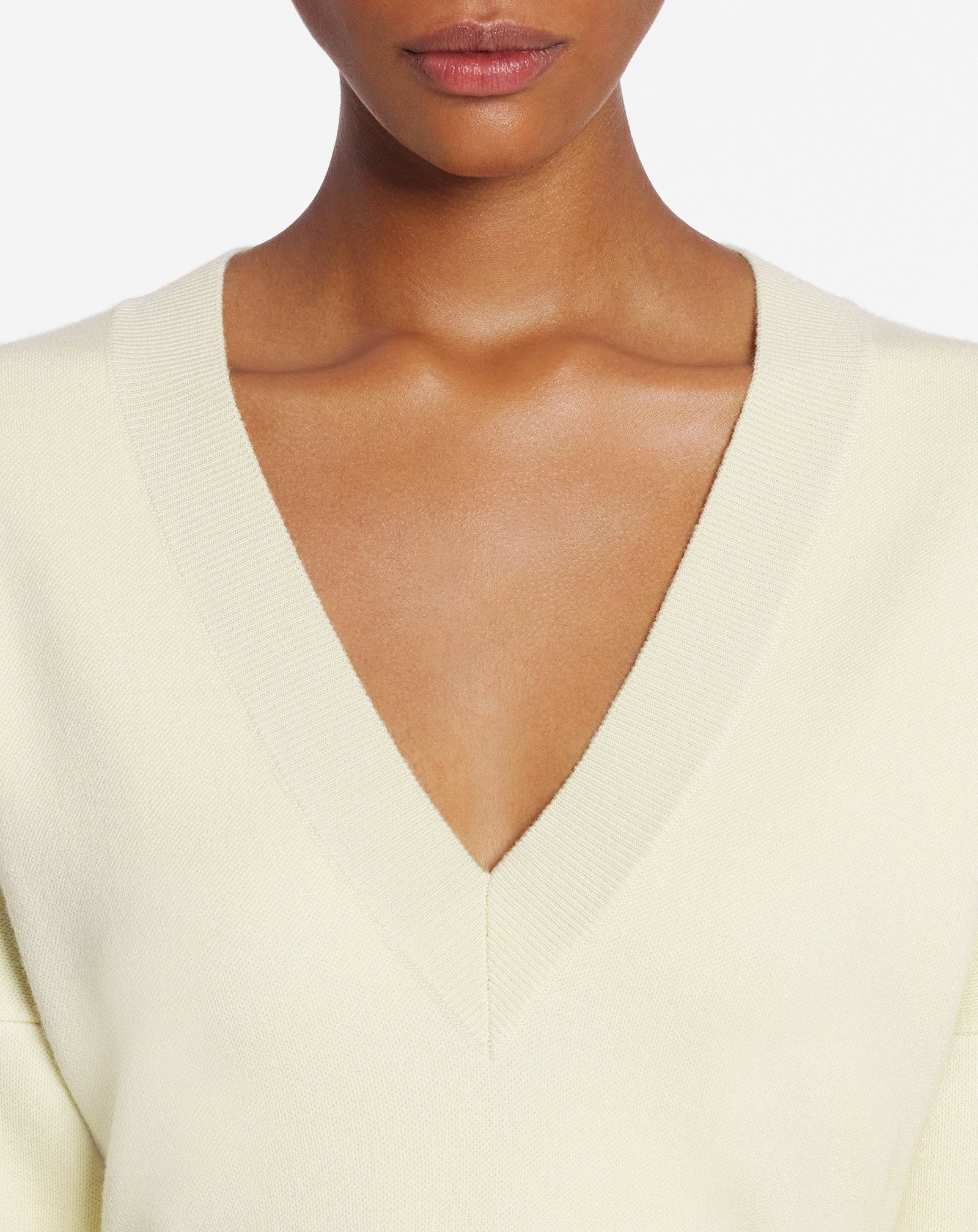 V-NECK TOP WITH FEMININE SLEEVES - 5