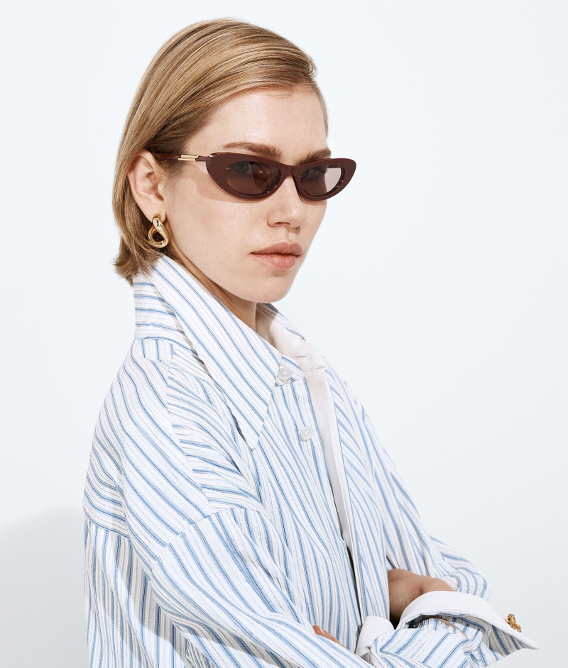 Bottega Veneta Snap Oval Sunglasses outlook