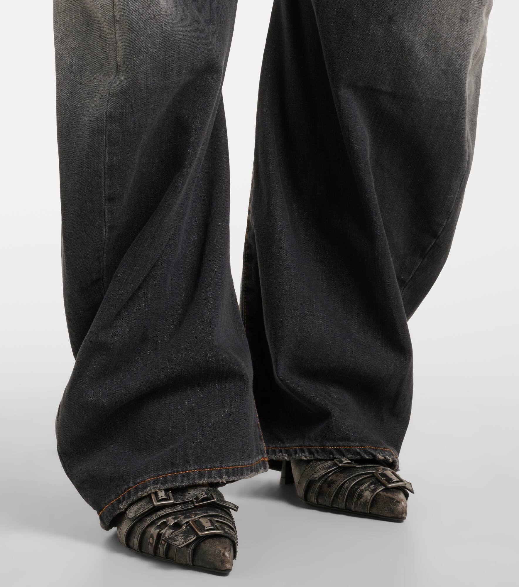 2006F distressed low-rise wide-leg jeans - 5