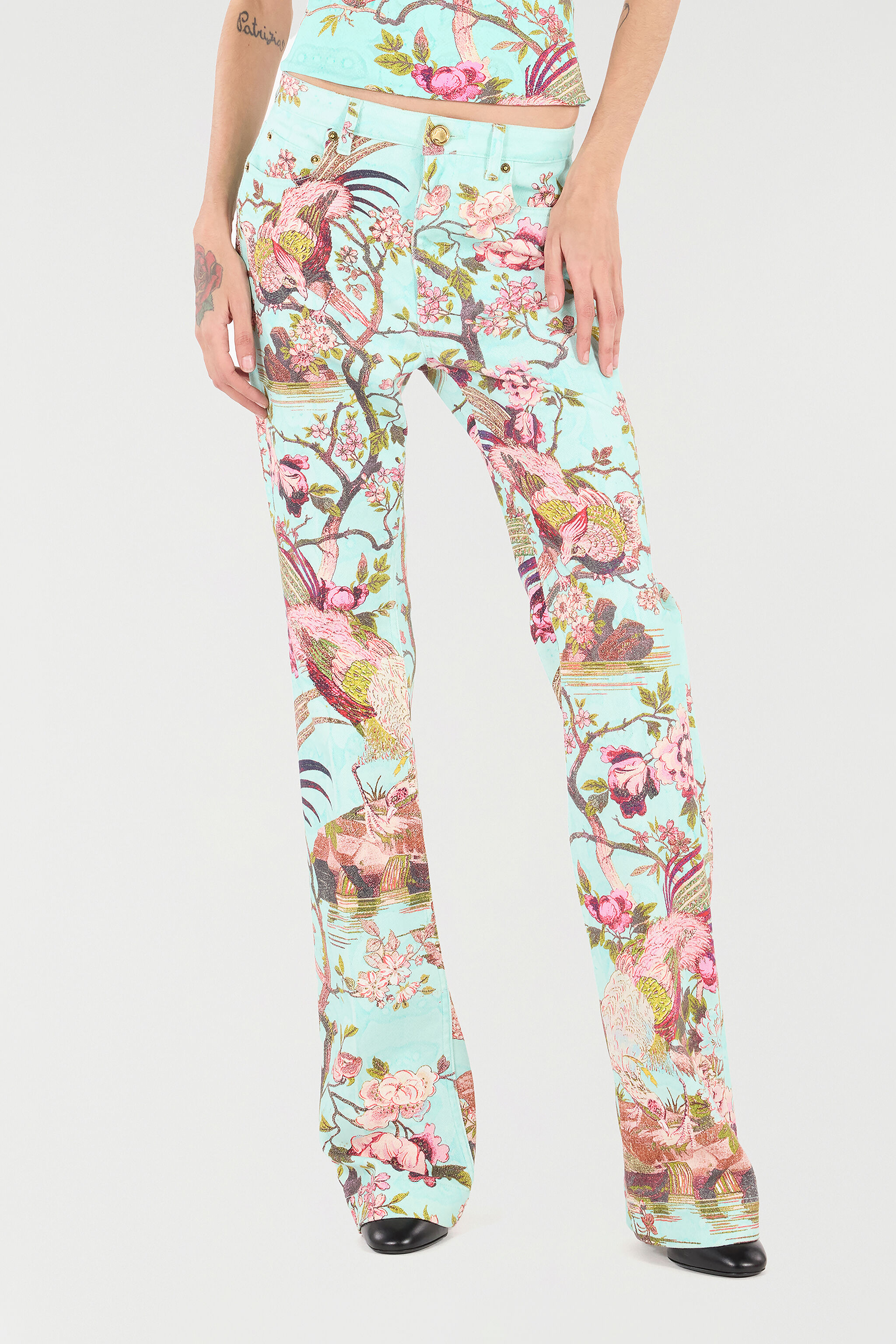 Pants With Oriental Bird Print - 3