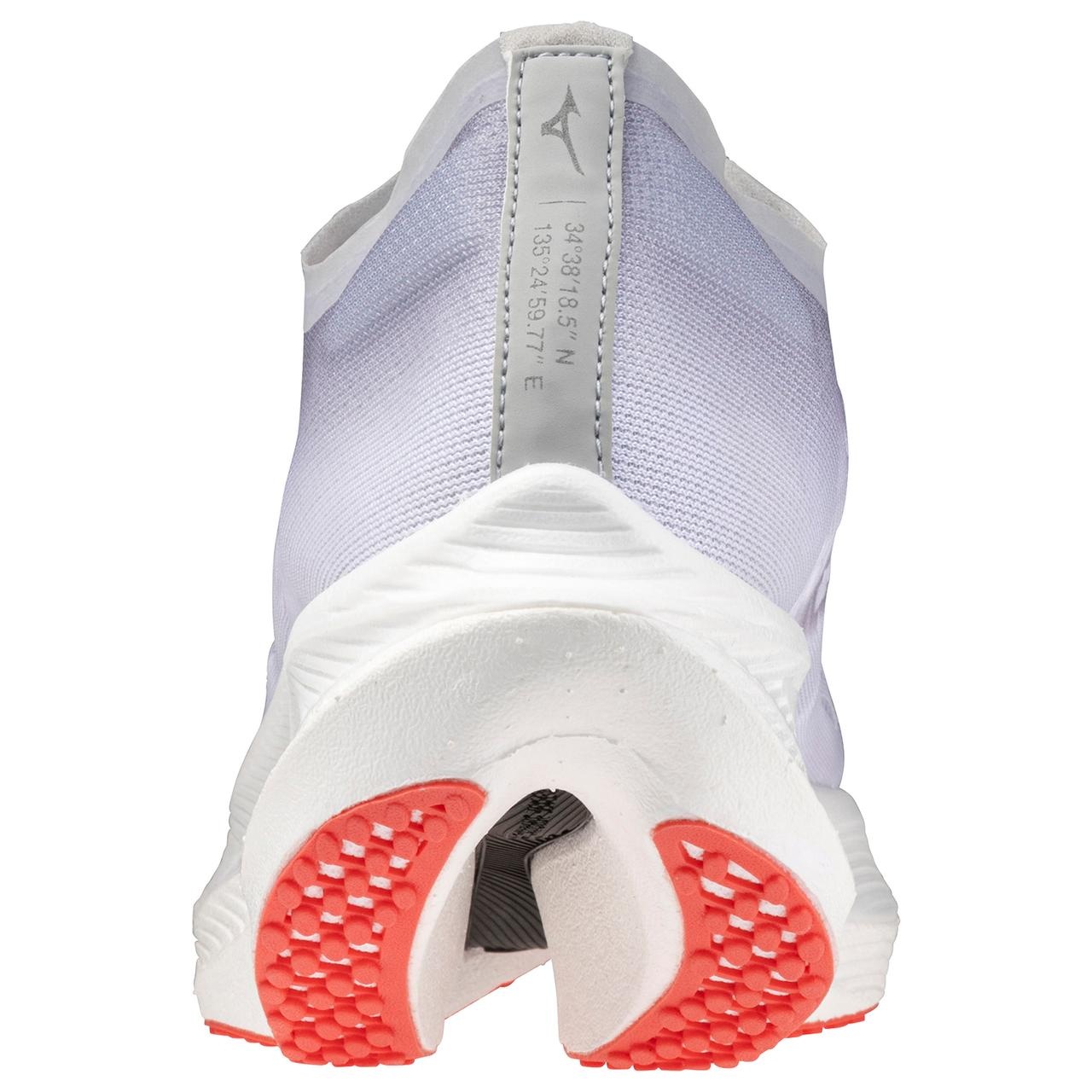 Men's Wave Rebellion Pro 2 Running Shoe - 5