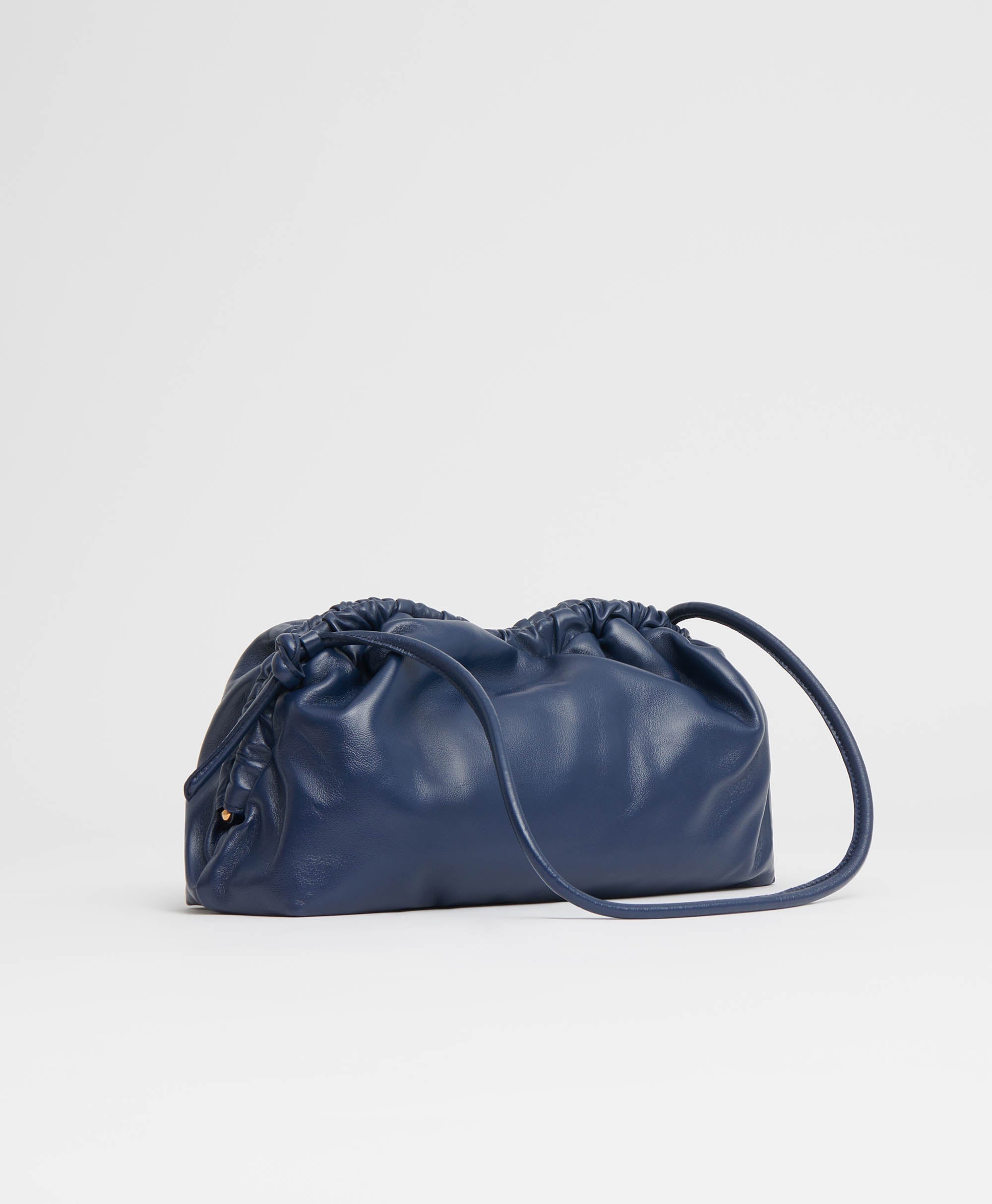 OVERSIZED CLOUD CLUTCH - 3