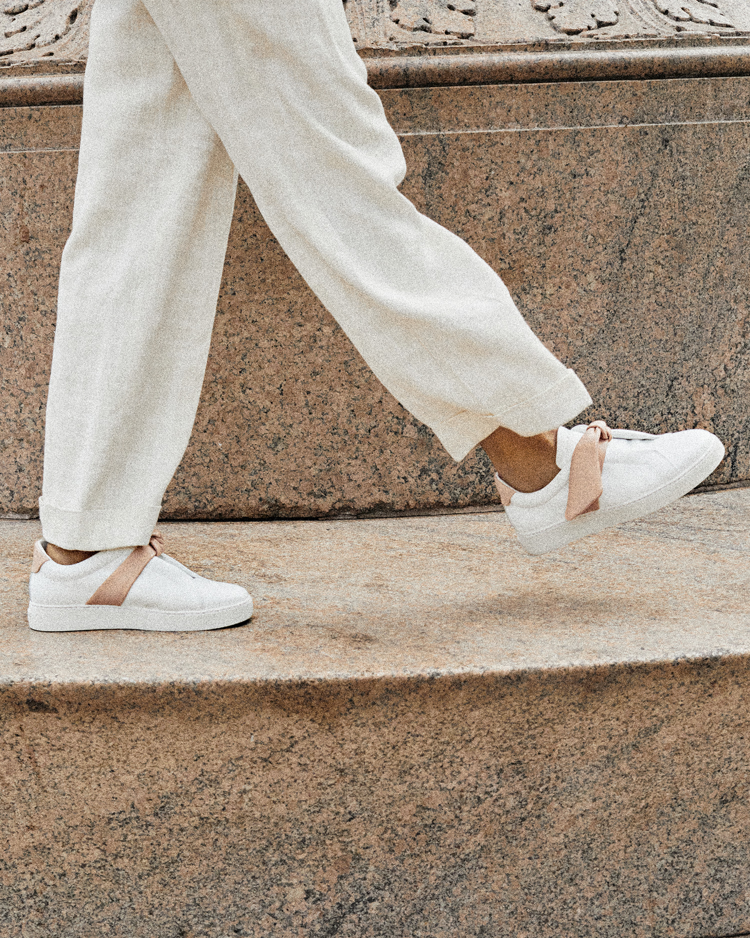 ASYMMETRIC CLARITA SNEAKER NUDE - 4