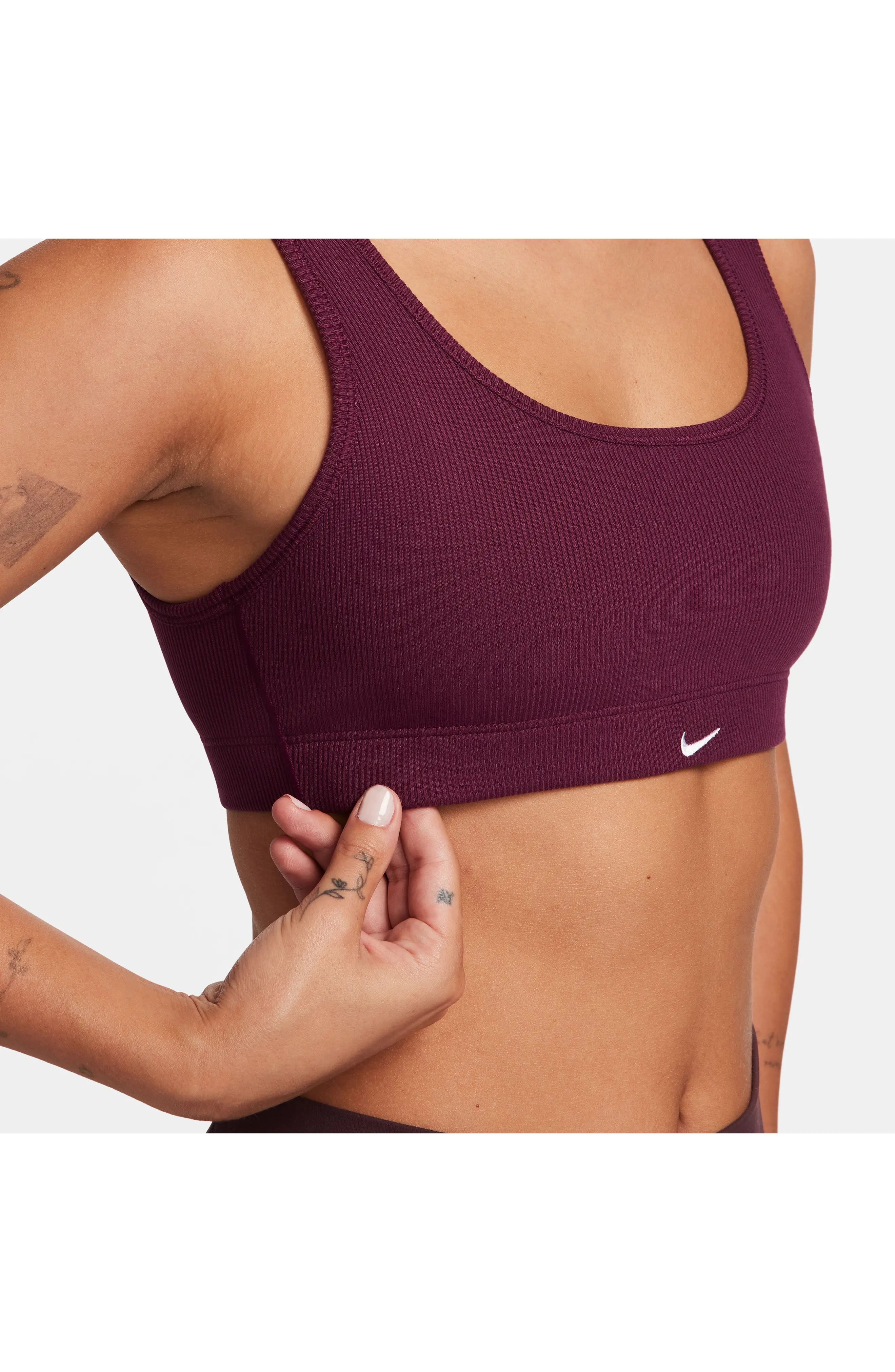 Alate All U Rib Sports Bra in Bordeaux/Bordeaux/White - 4