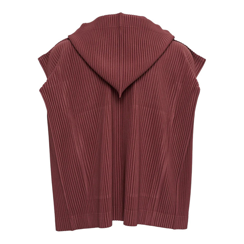 ISSEY MIYAKE Monthly Colors August Blouson outlook