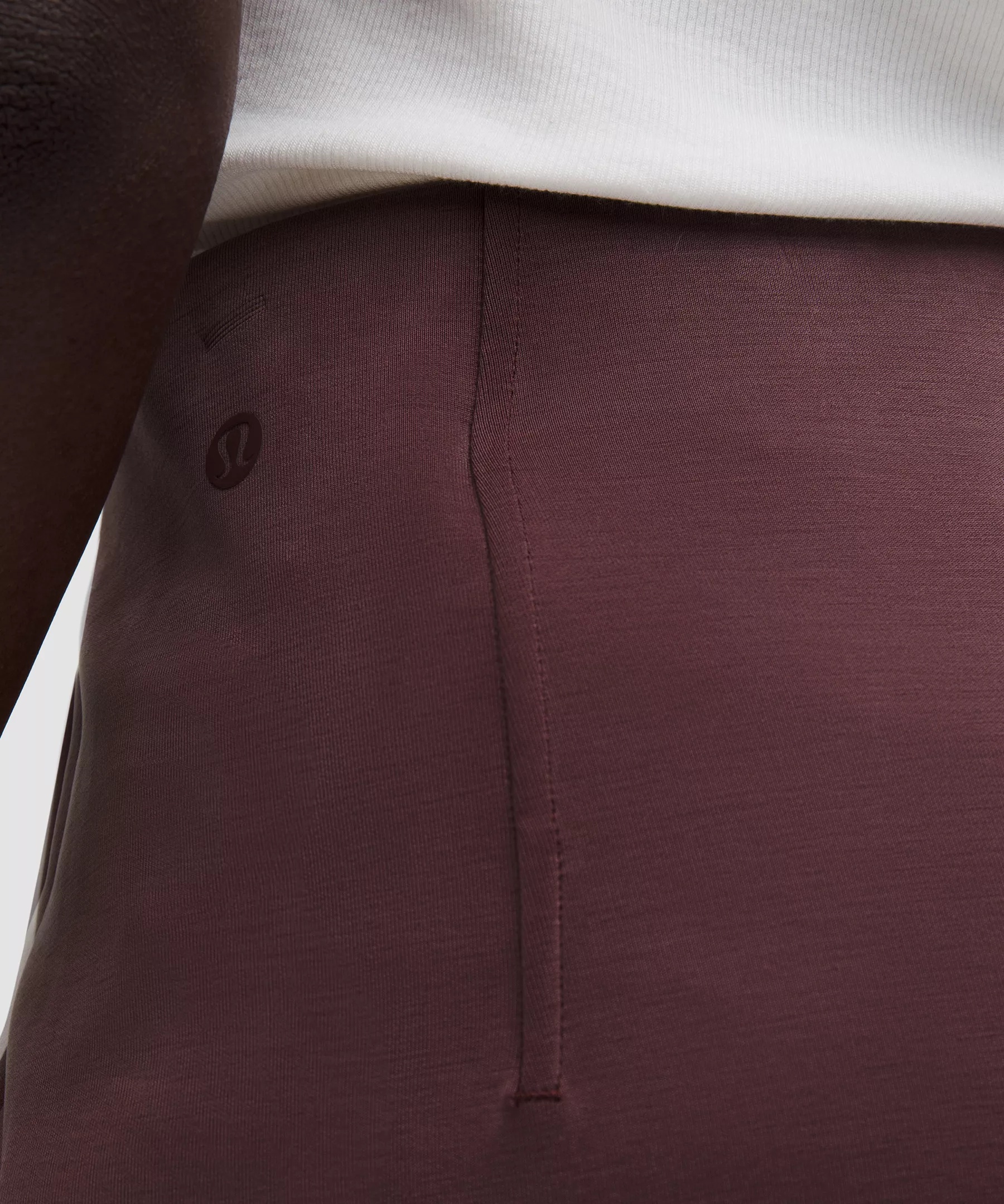 Softstreme Kick-Flare Mid-Rise Short 4" - 5