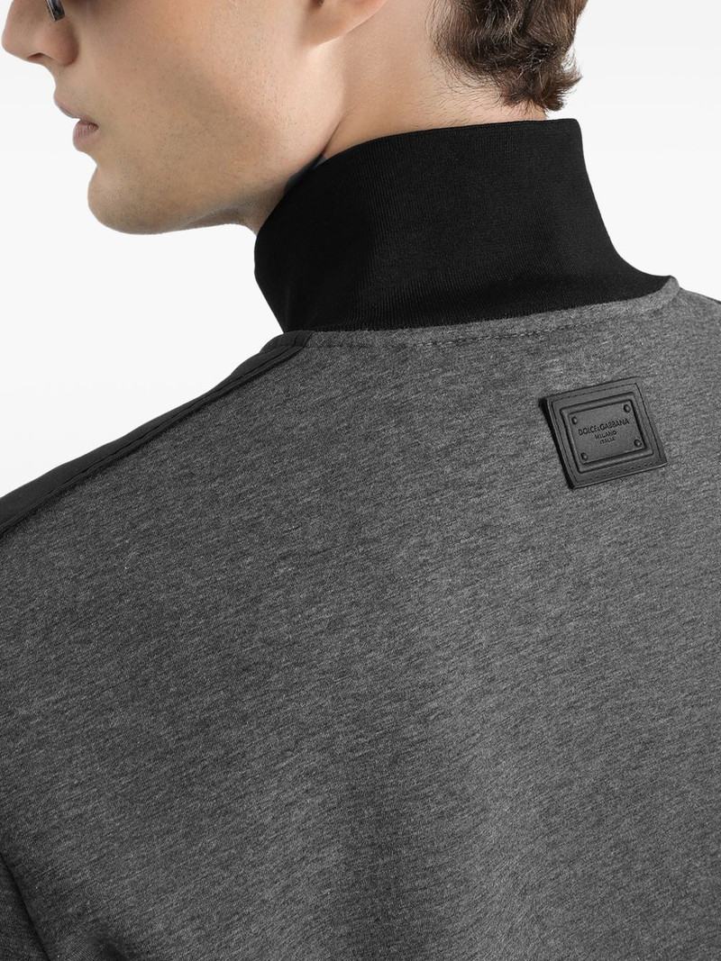 zip-up sweatshirt 5