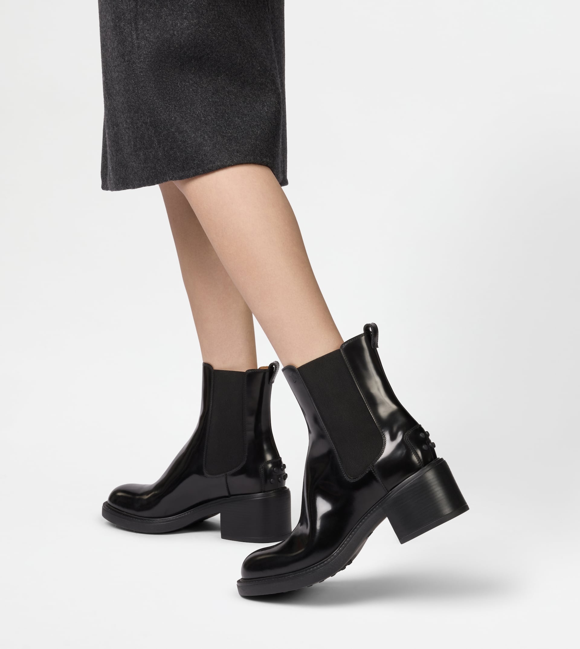 ANKLE BOOTS IN LEATHER - BLACK - 6
