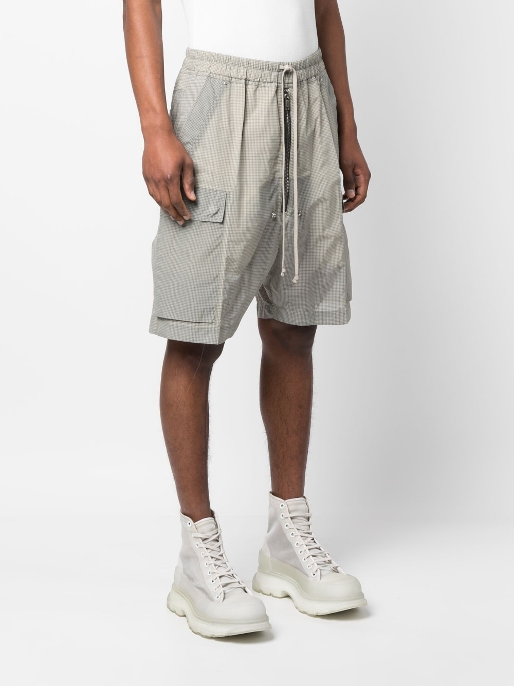 check-print drawstring shorts - 3