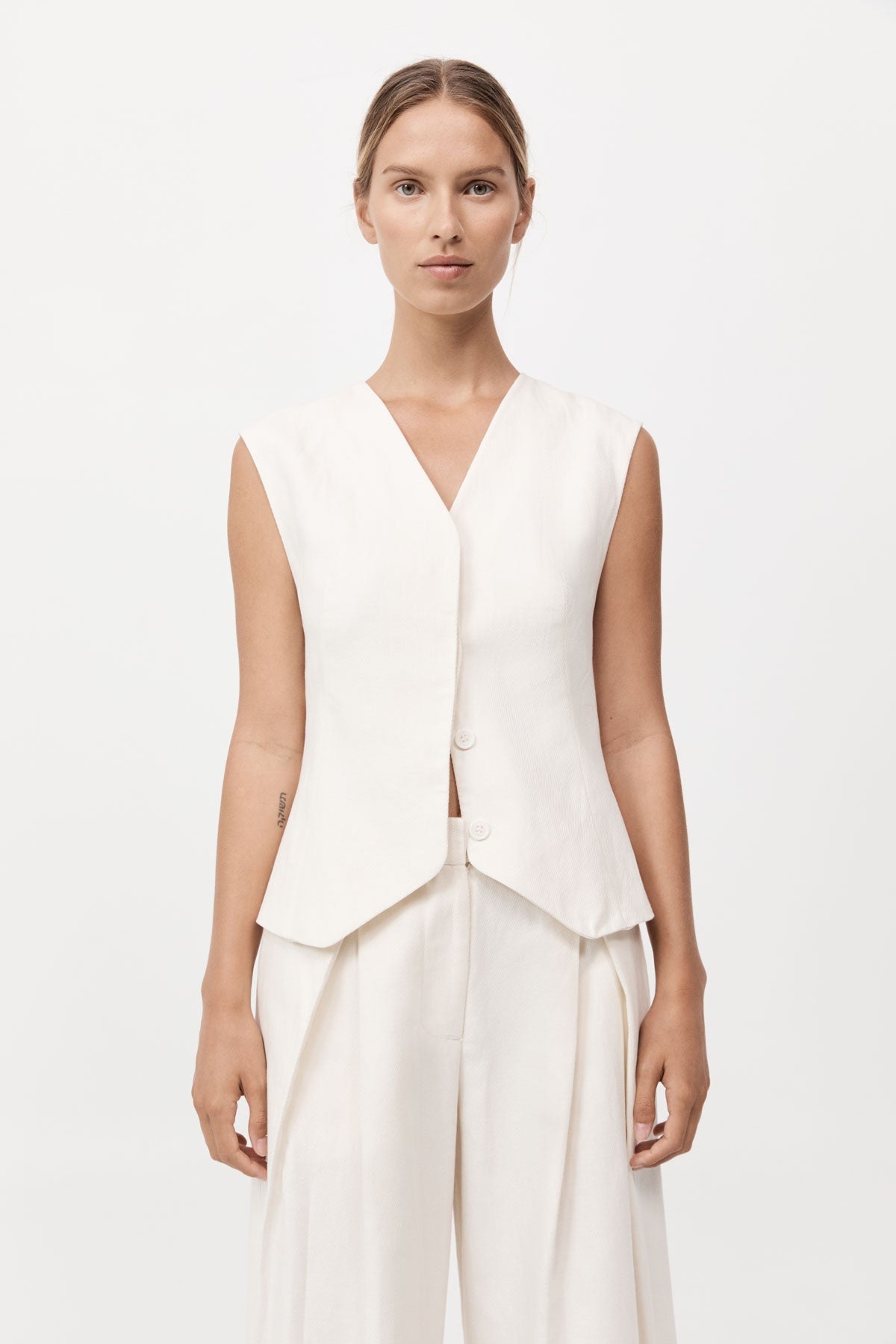 Minimal Tailored Vest - Ivory - 2