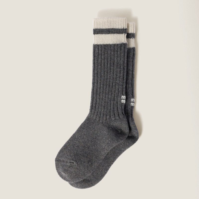 Wool and cashmere socks 1
