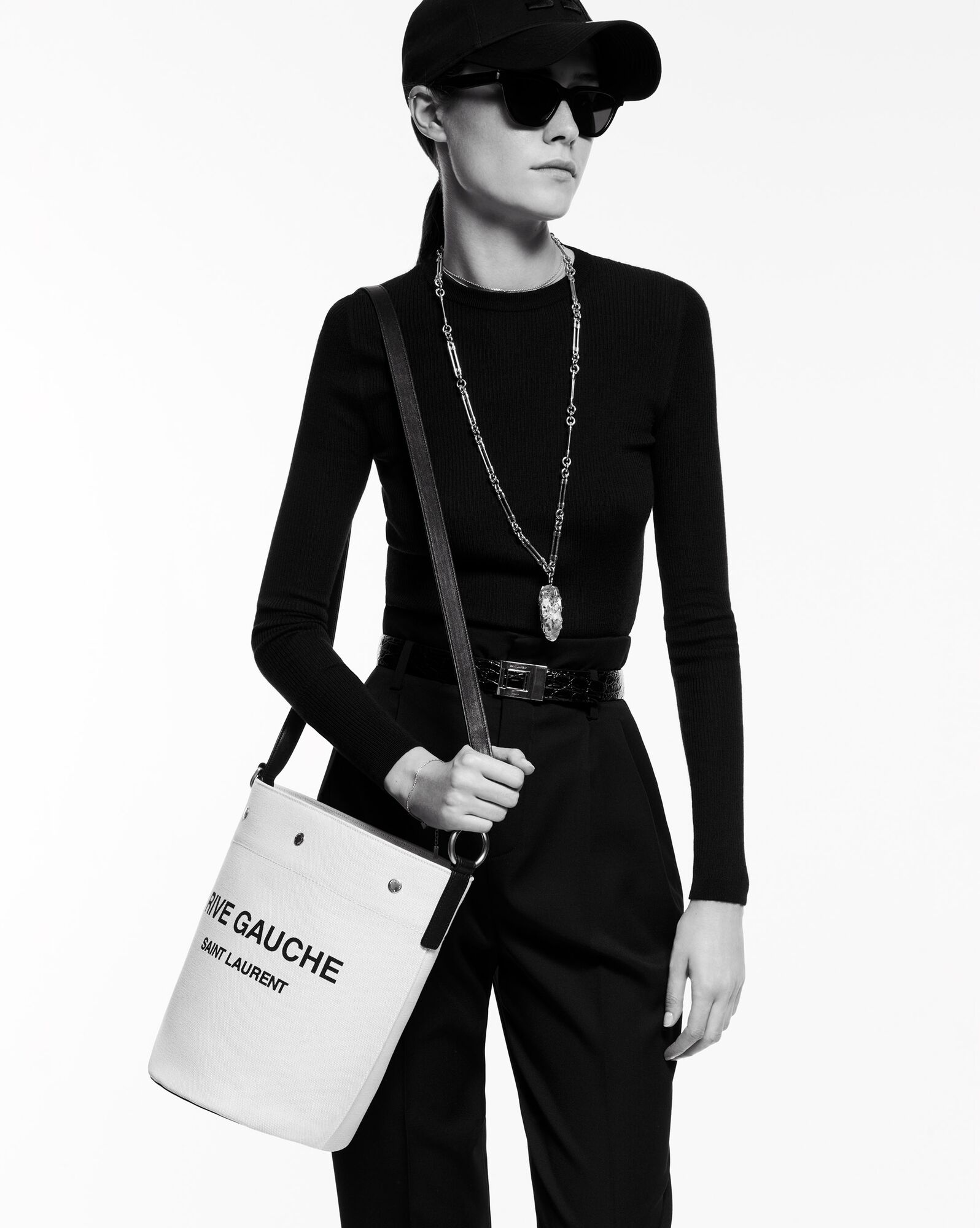 ショルダーバッグ SAINT LAURENT BLACK FELT RIVE DE GAUCHE BUCKET BAG Saint Laurent Rive Gauche Leather-Trimmed Logo-Embroidered