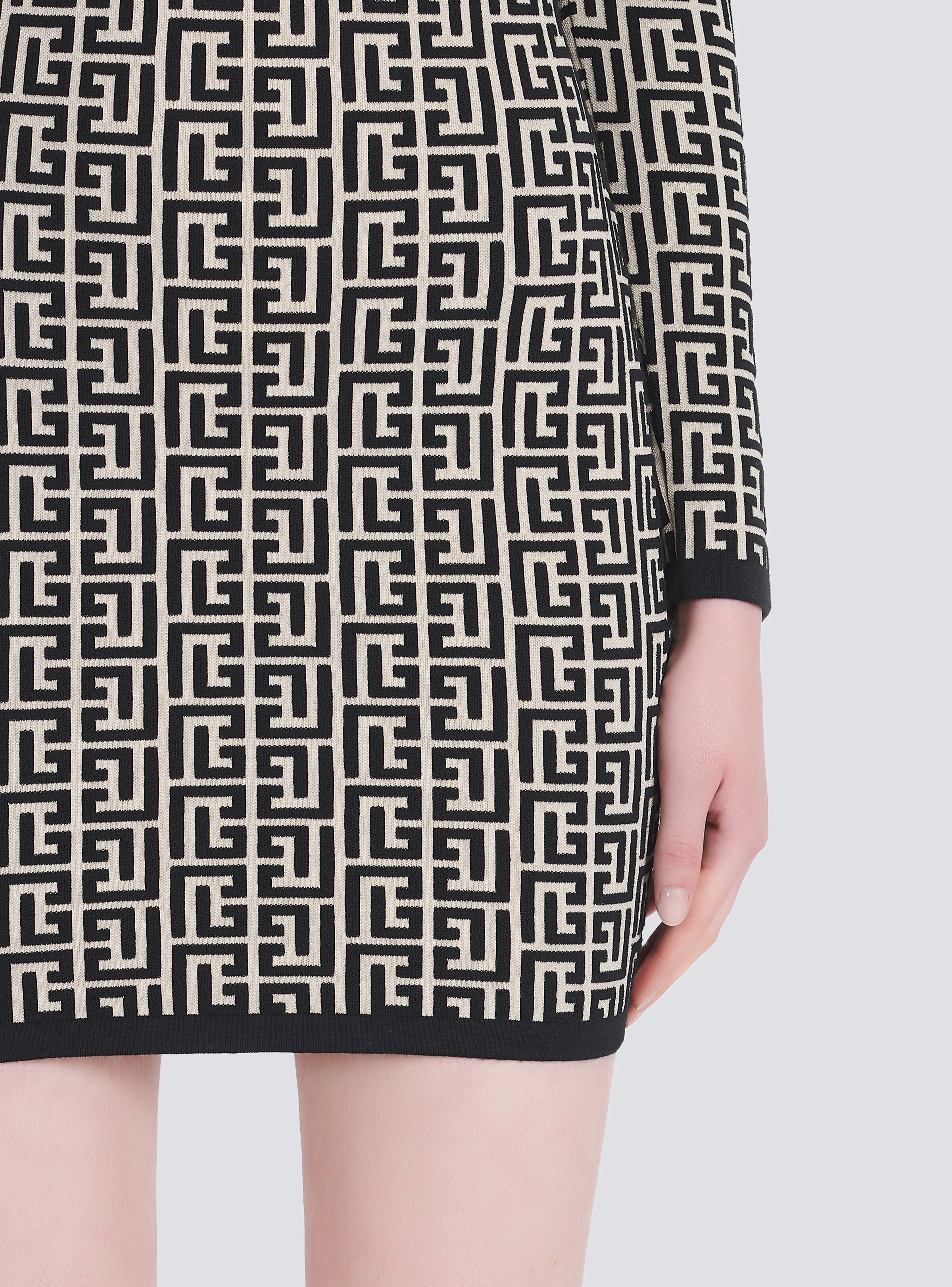 Short bicolor jacquard dress with Balmain monogram - 8