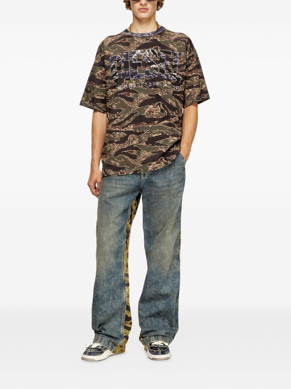 T-BOXT-T22 tiger-stripe logo T-shirt - 2