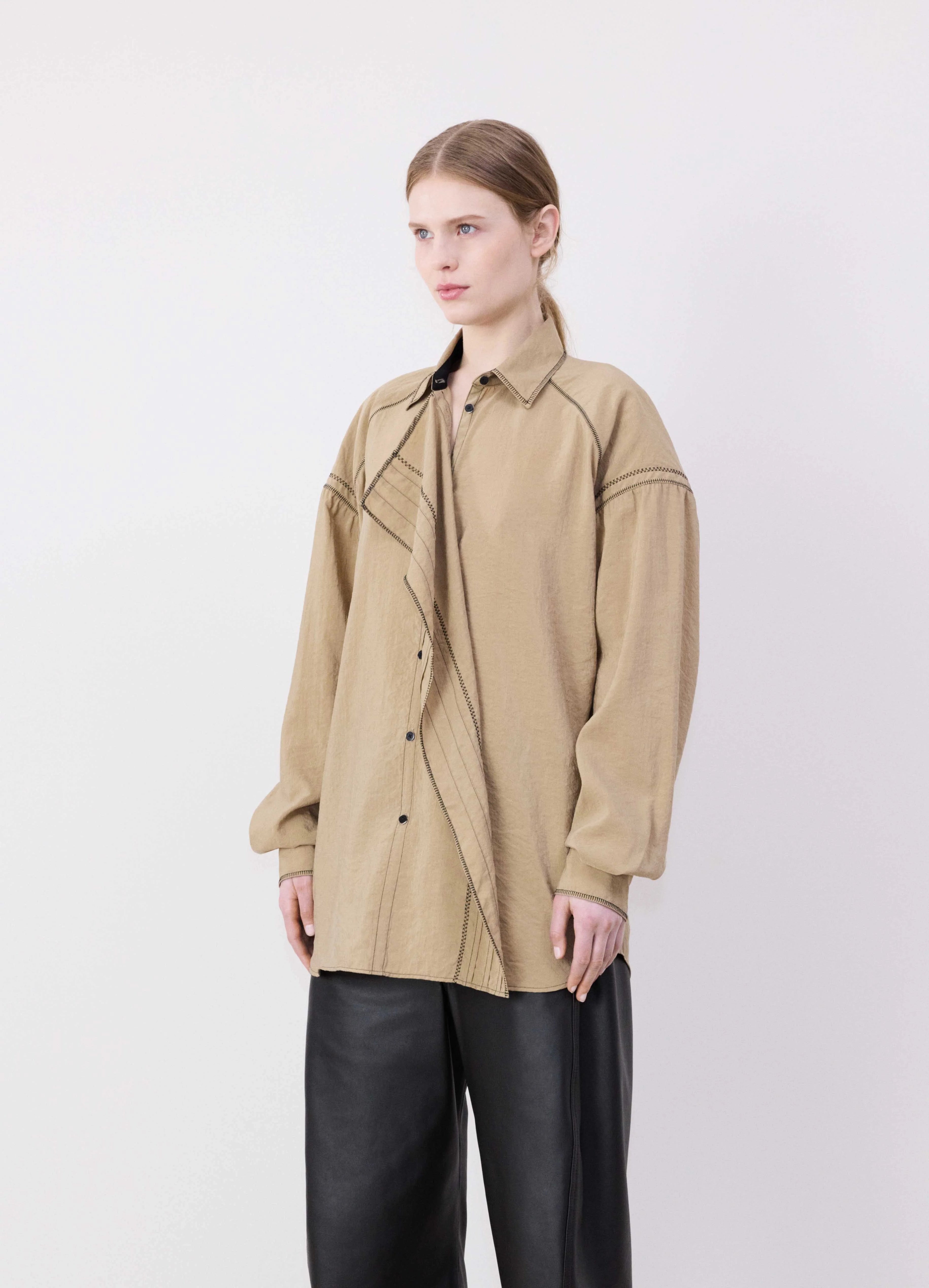 【ギフ_包装】 Lemaire EMBROIDERED ASYMMETRICAL SHIRT | lemaire | REVERSIBLE トップス